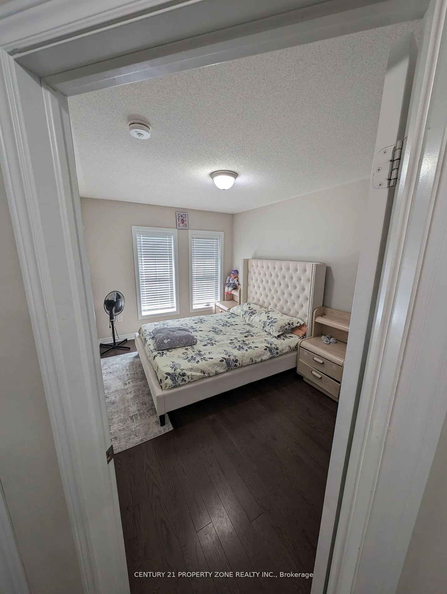Photo 11 of 87 Finegan Circle, Brampton, Brampton North — HOMEH