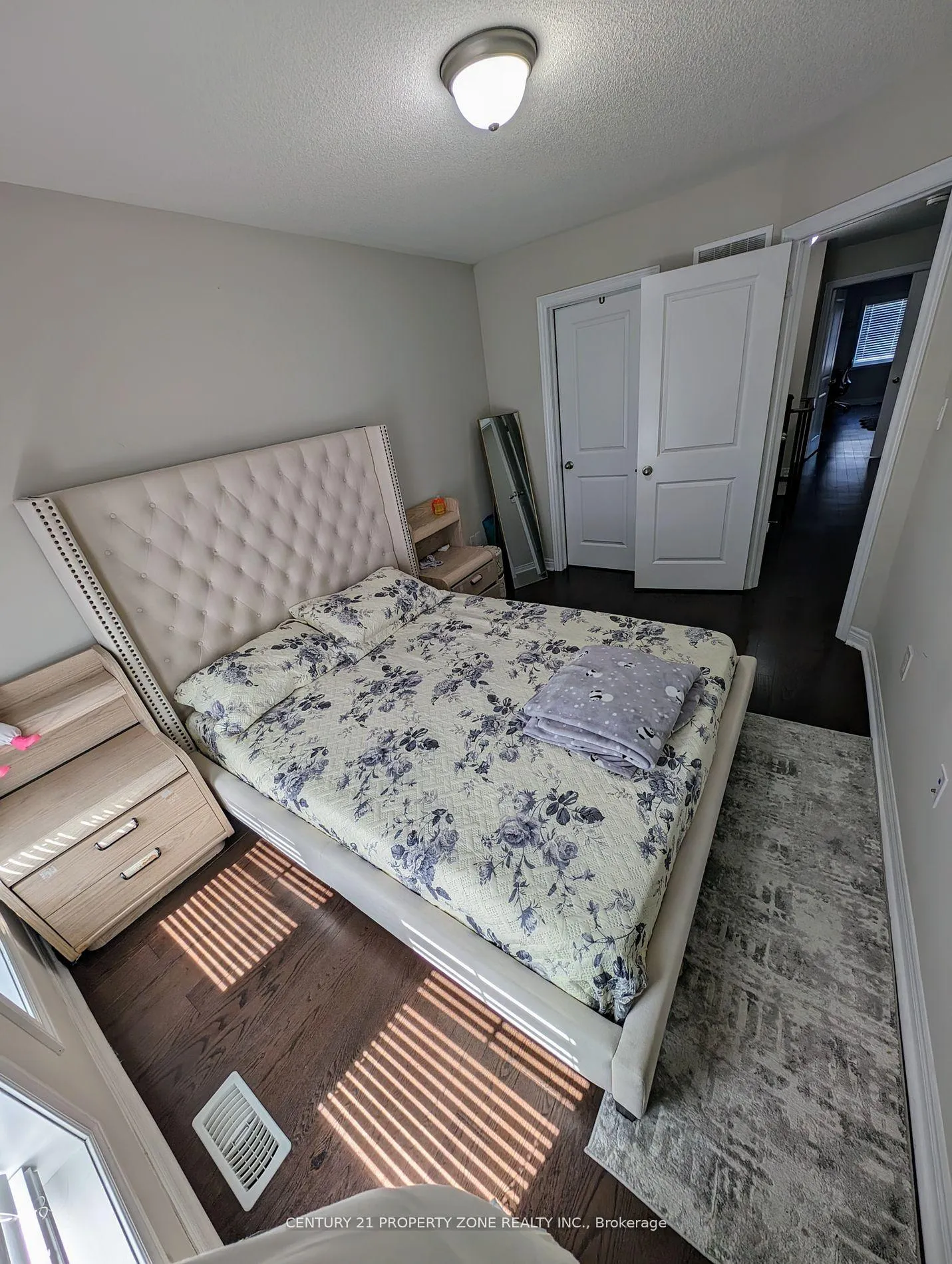 Photo 14 of 87 Finegan Circle, Brampton, Brampton North — HOMEH