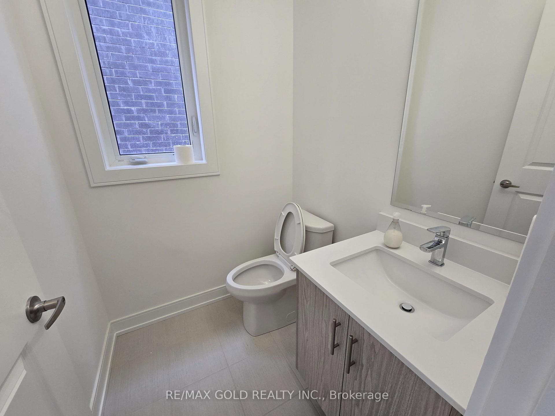 Photo 5 of 33 Stanley Leitch Drive, Kitchener, Mill Courtland Woodside Park — HOMEH