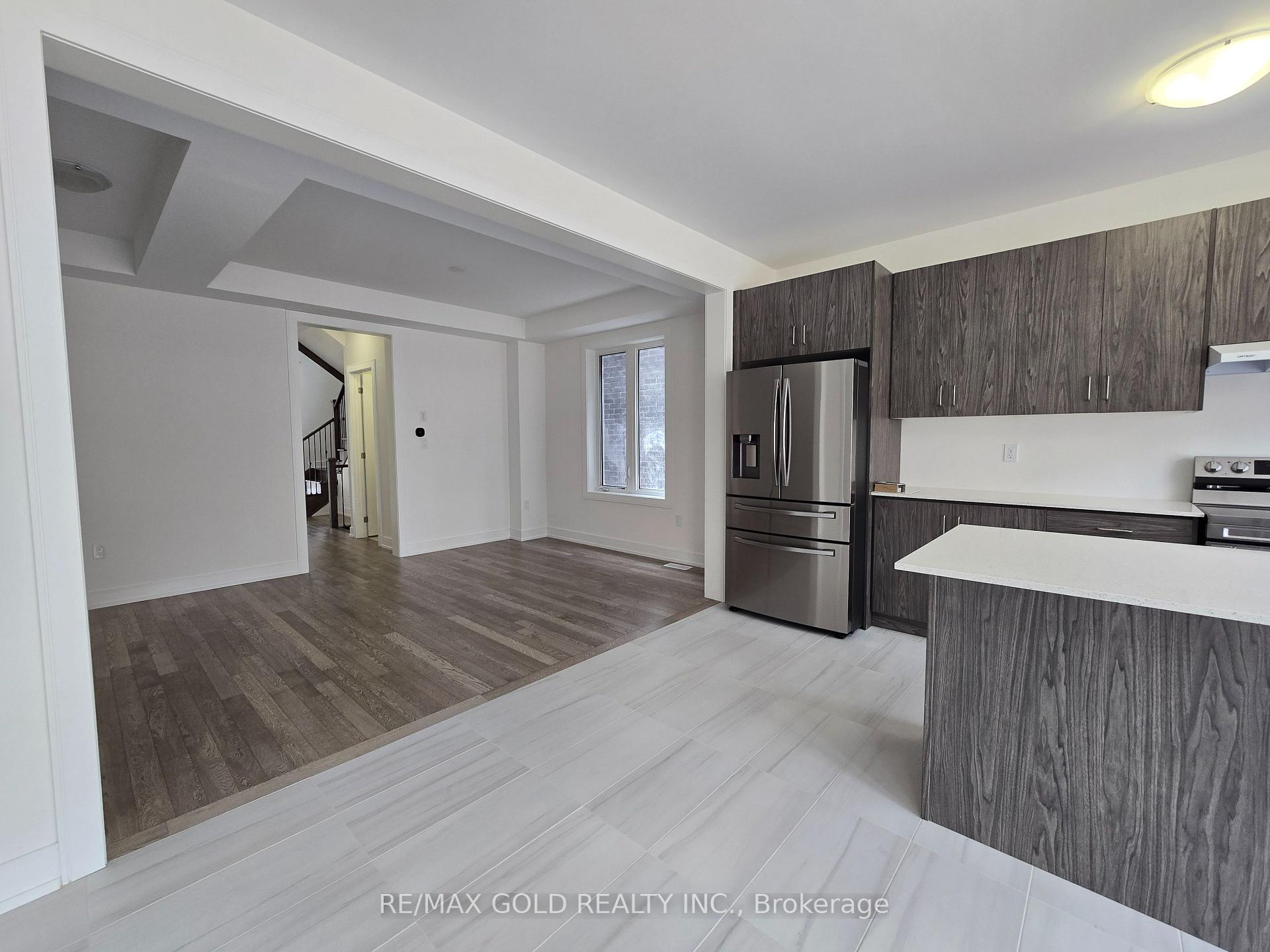 Photo 6 of 33 Stanley Leitch Drive, Kitchener, Mill Courtland Woodside Park — HOMEH