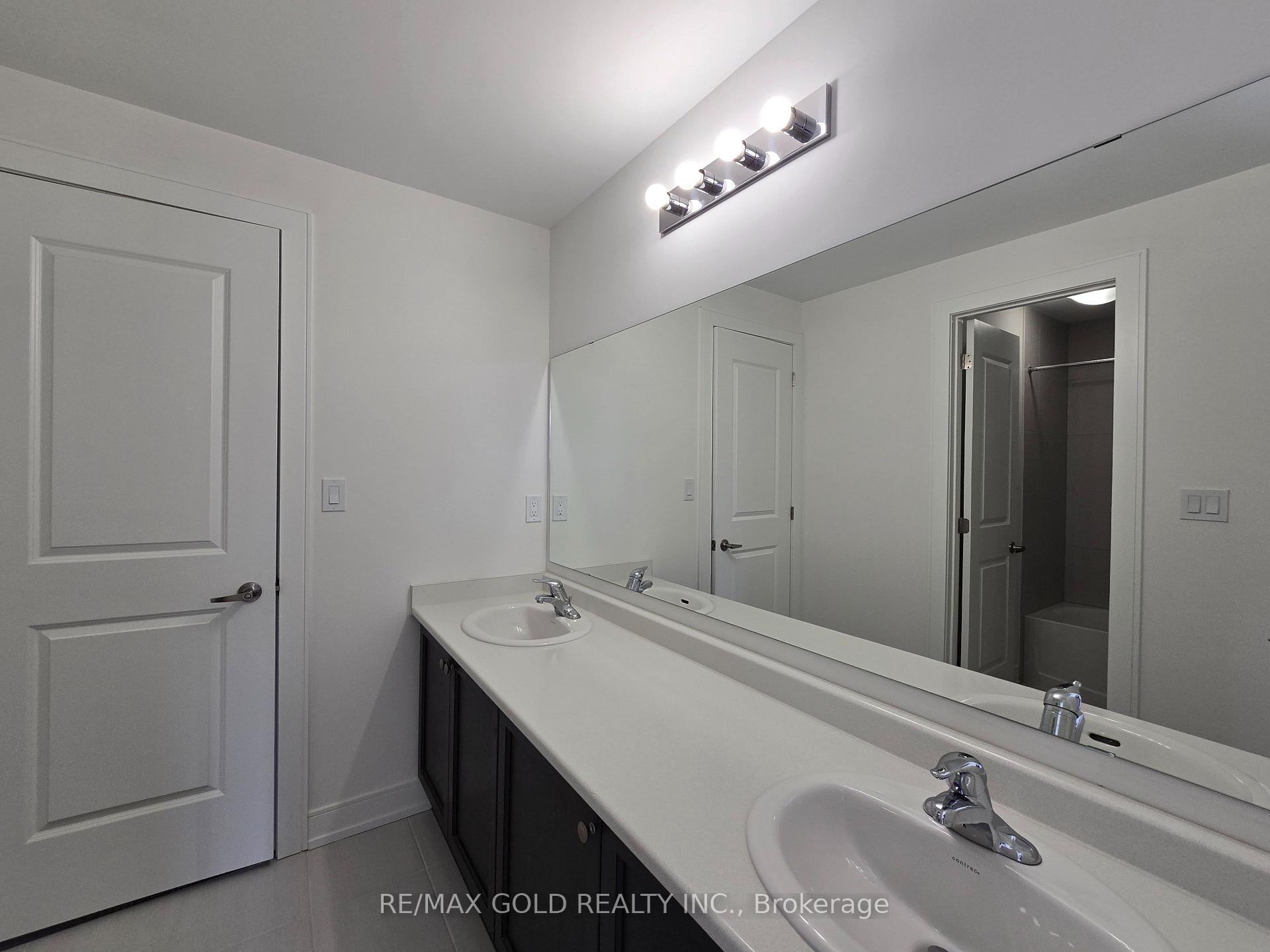 Photo 18 of 33 Stanley Leitch Drive, Kitchener, Mill Courtland Woodside Park — HOMEH