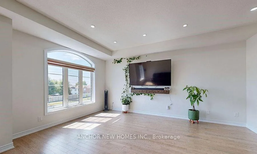 Photo 4 of Unit (Bedroom), 23 Icemaker Way, Whitby, Rural Whitby — HOMEH