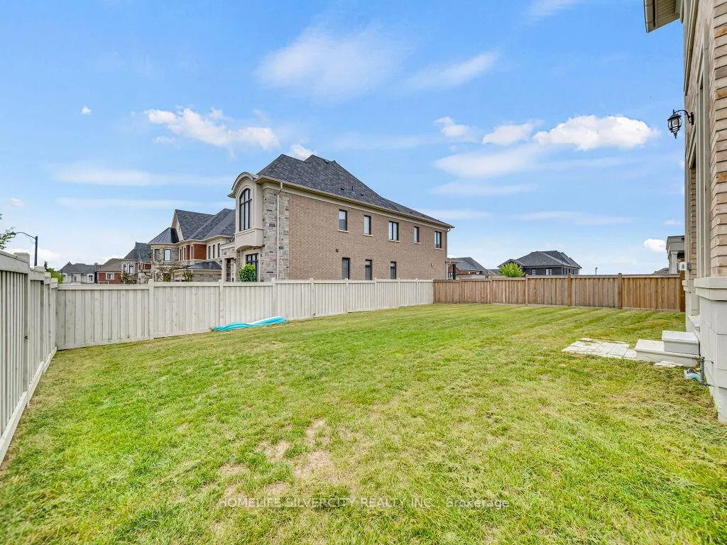 Photo 47 of 2 Endless Circle, Vaughan, Kleinburg — HOMEH