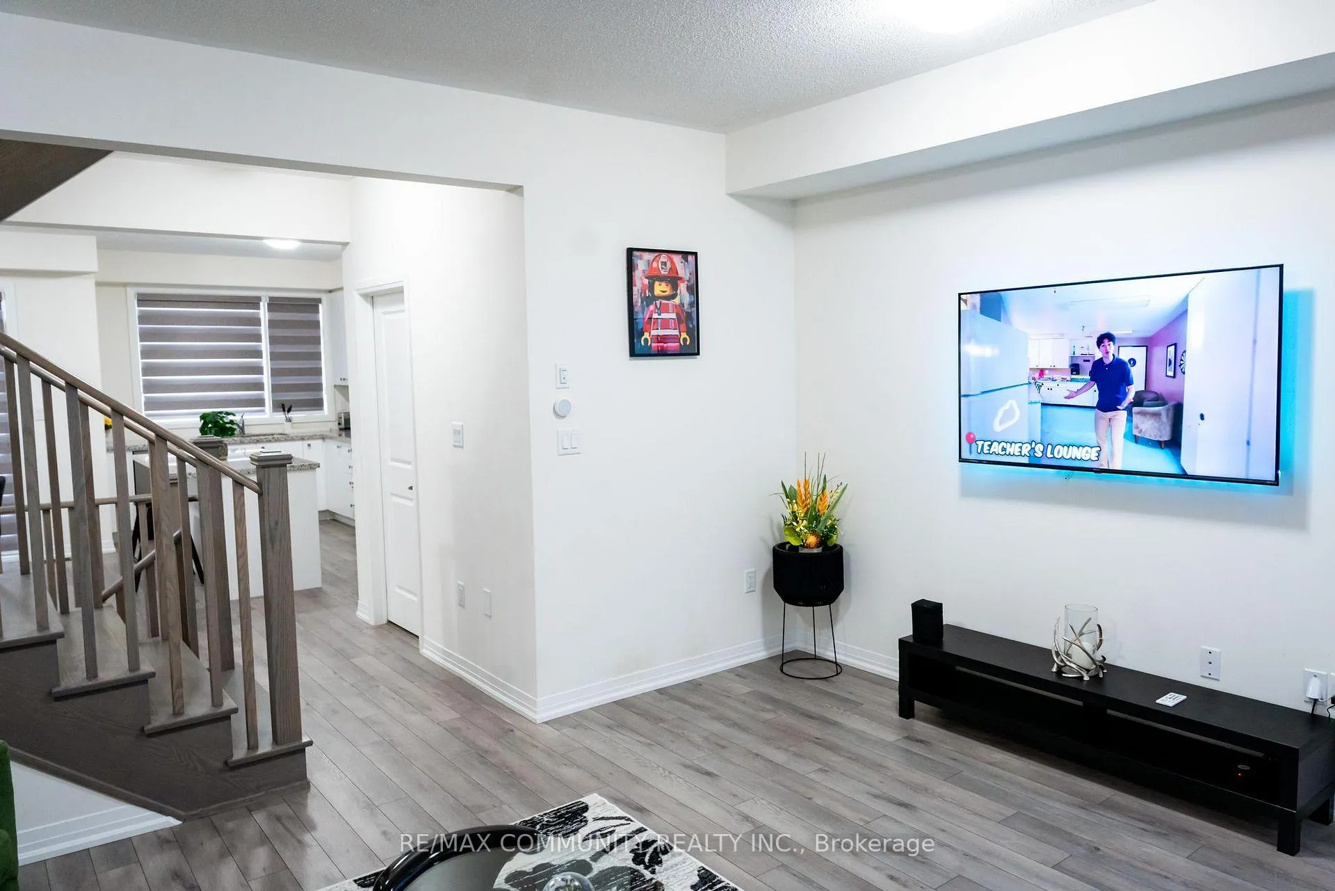 Photo 11 of 130 Purple Sage Drive, Brampton, Bram East — HOMEH