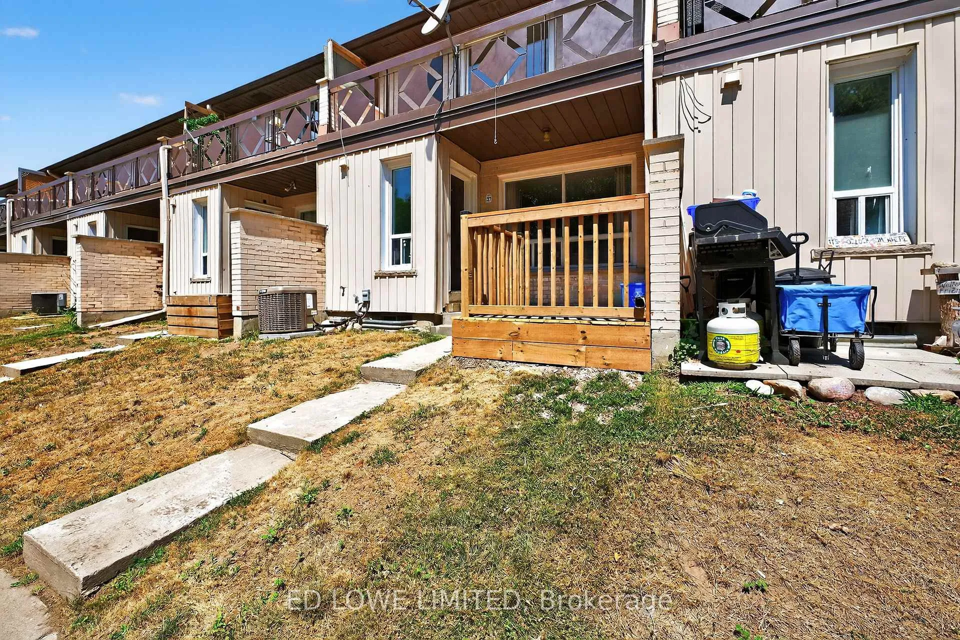 Photo 2 of Unit 27, 275 Blake Street, Barrie, North Shore — HOMEH