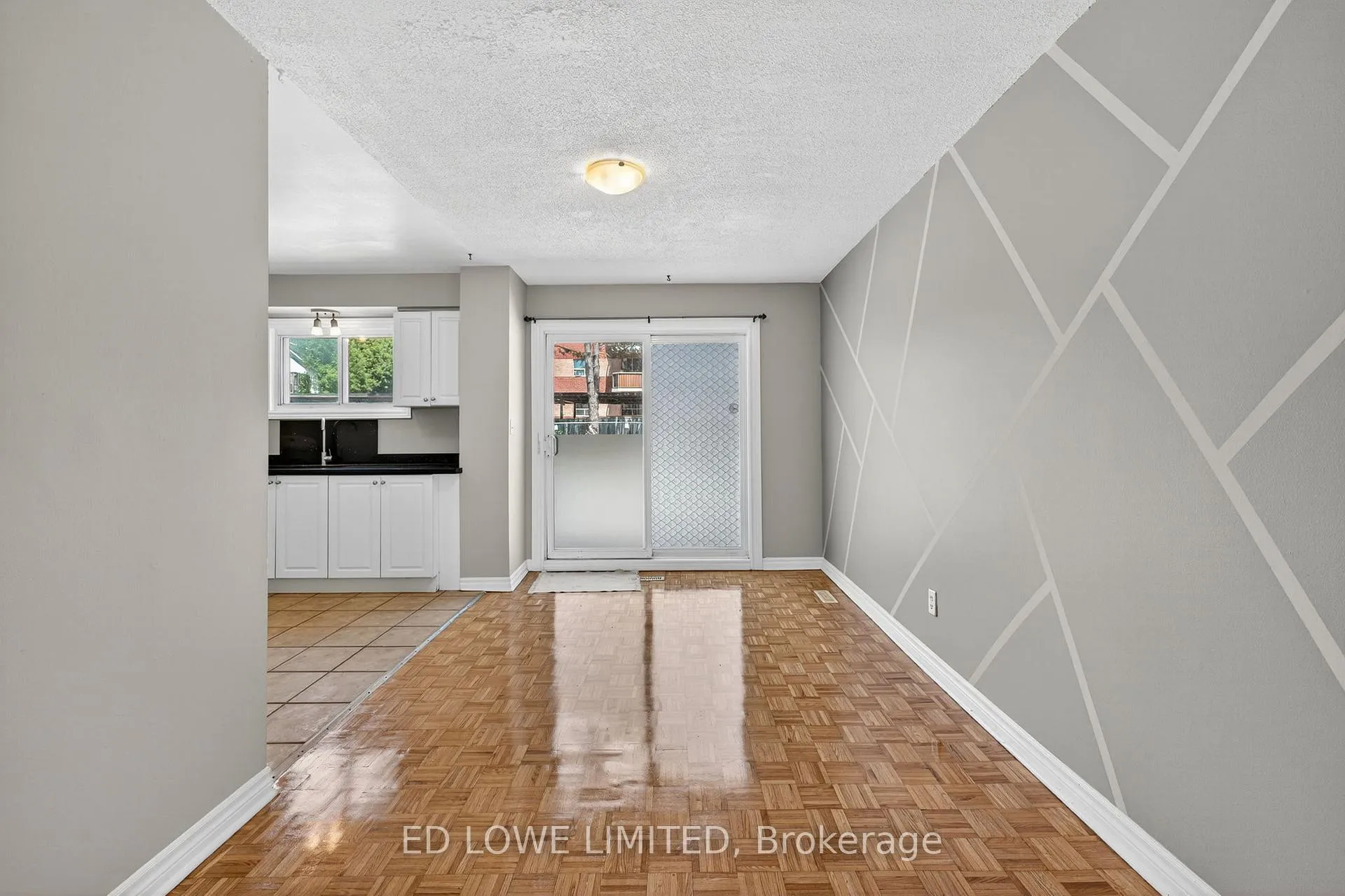 Photo 9 of Unit 27, 275 Blake Street, Barrie, North Shore — HOMEH