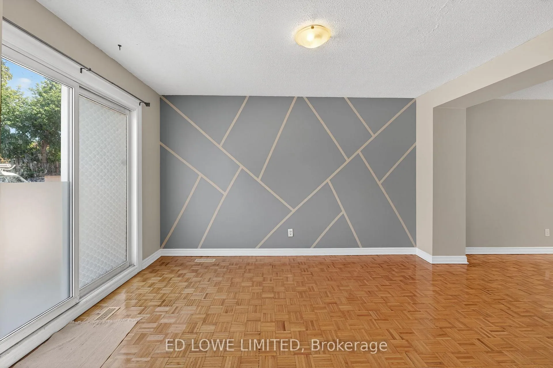 Photo 12 of Unit 27, 275 Blake Street, Barrie, North Shore — HOMEH