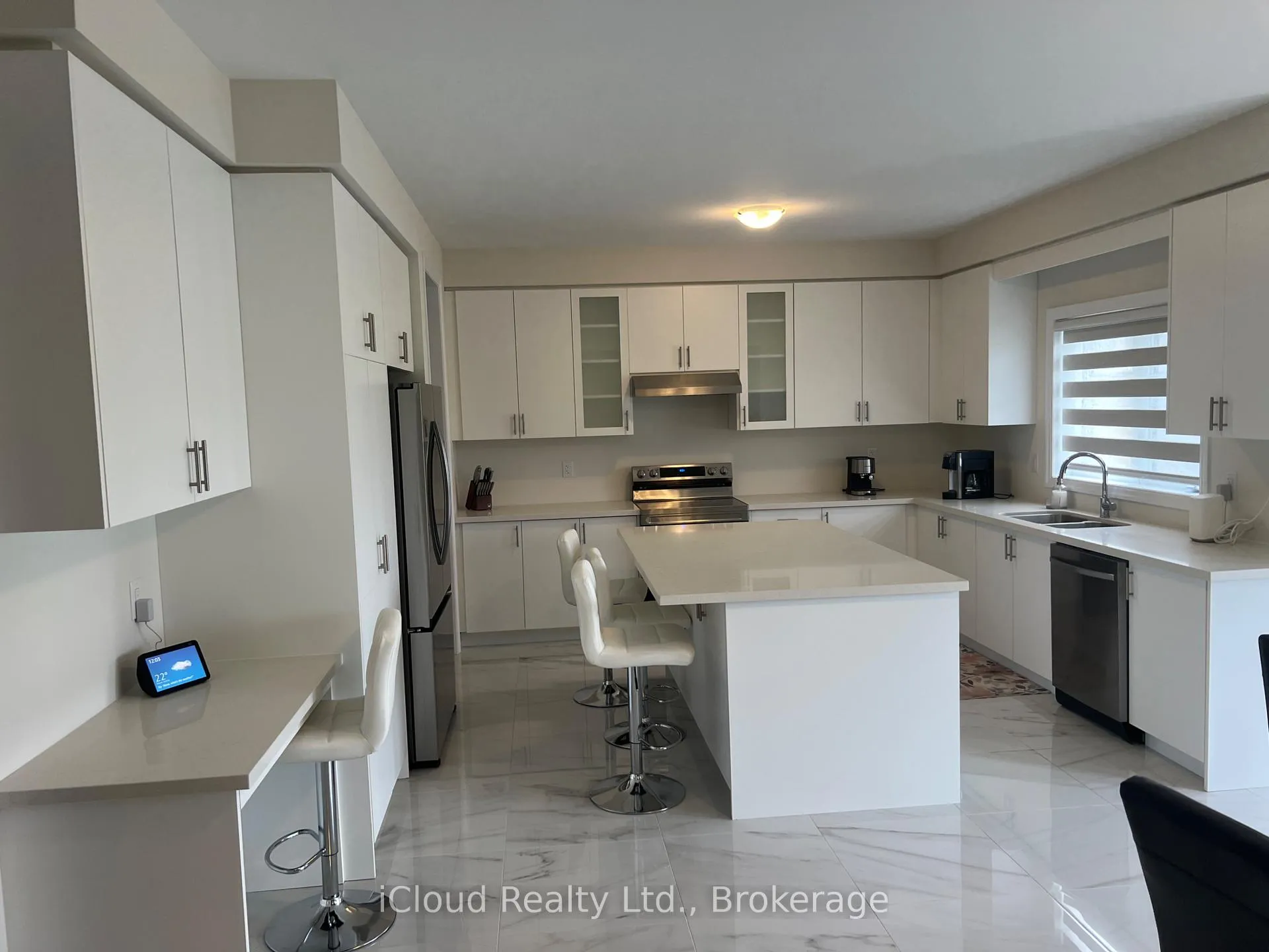 Photo 3 of 202 Stayner Street, Clearview, Stayner — HOMEH