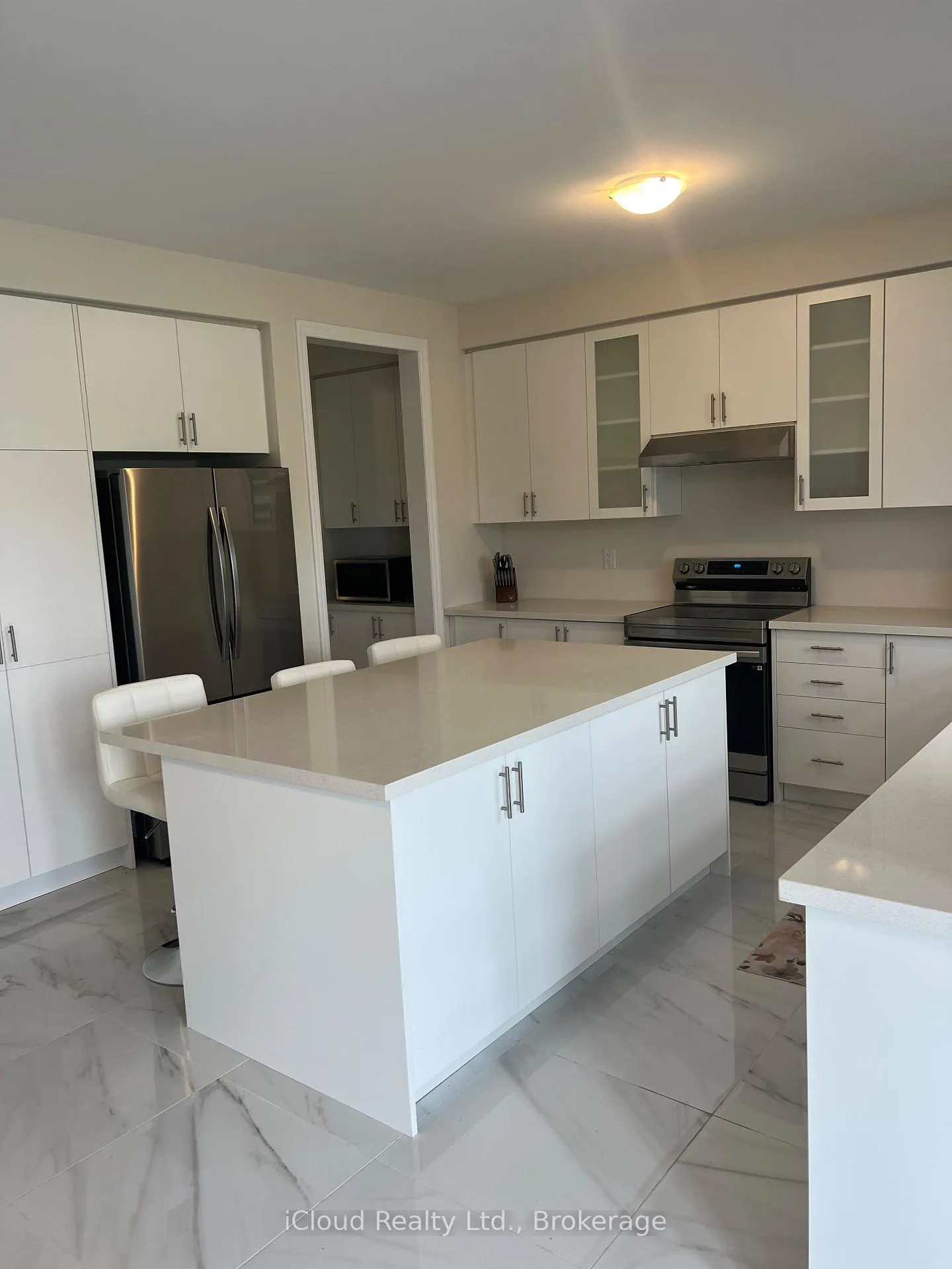 Photo 4 of 202 Stayner Street, Clearview, Stayner — HOMEH