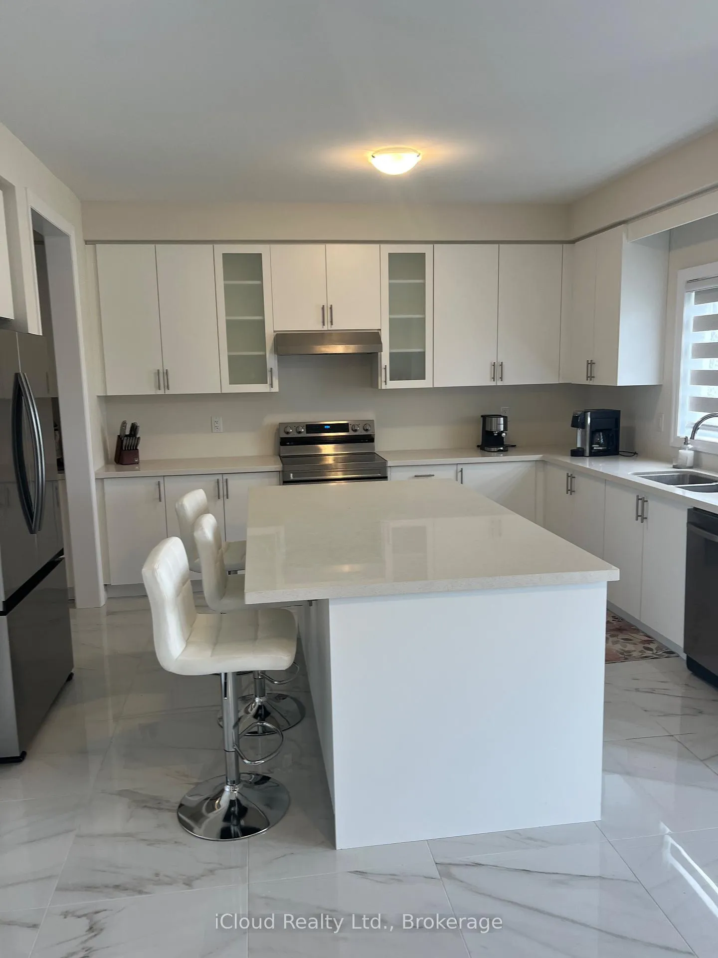 Photo 5 of 202 Stayner Street, Clearview, Stayner — HOMEH