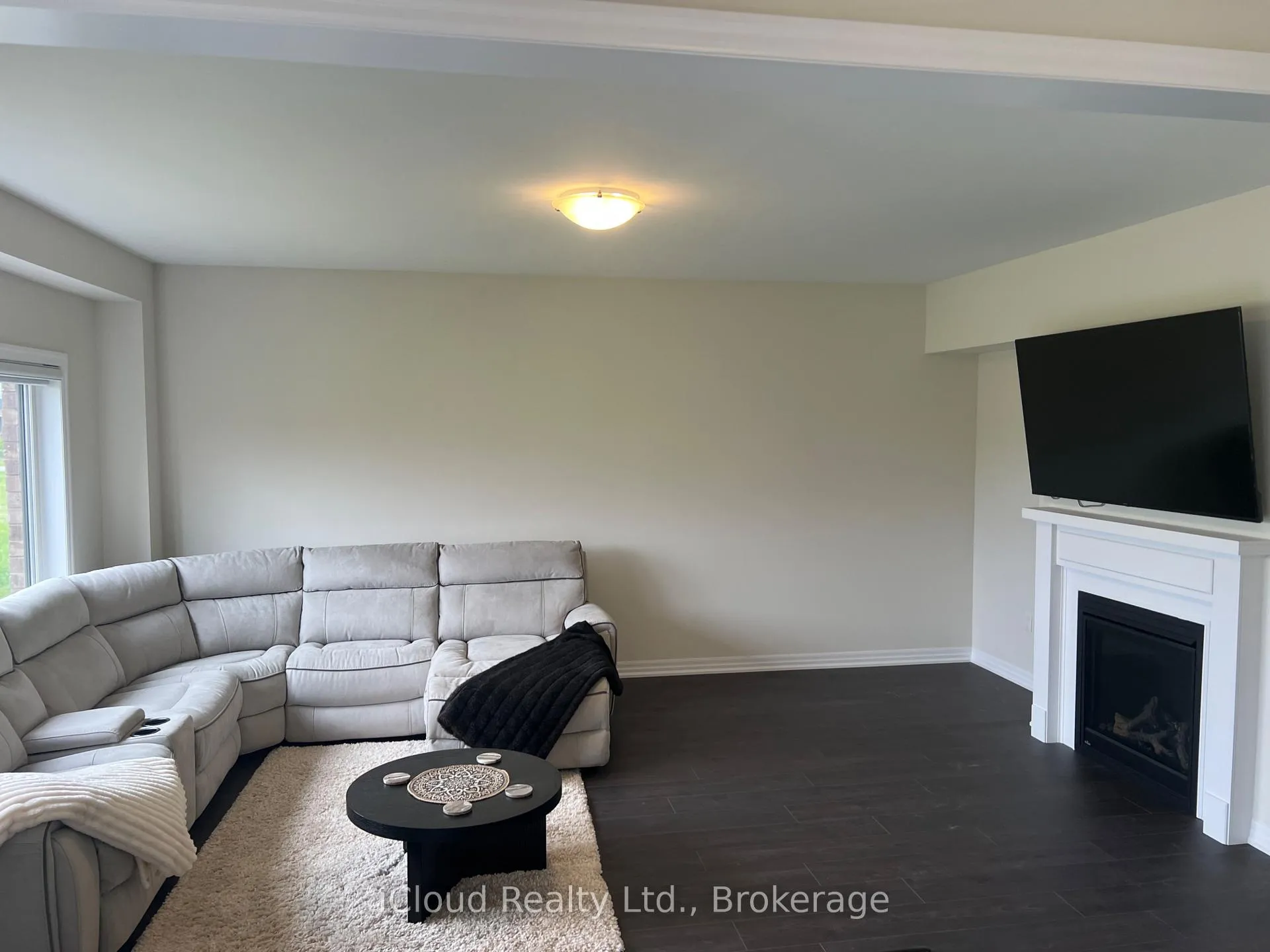 Photo 10 of 202 Stayner Street, Clearview, Stayner — HOMEH
