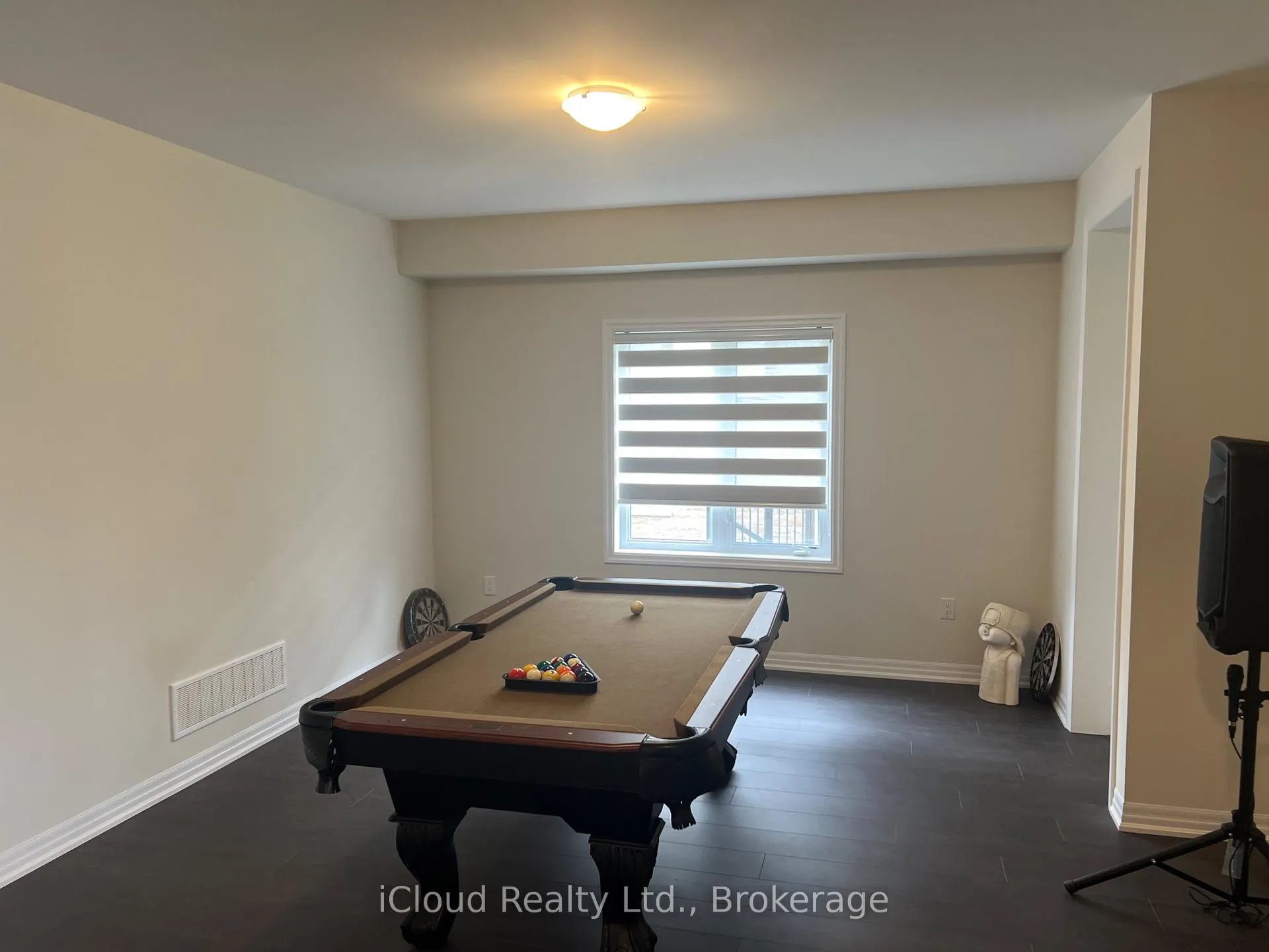 Photo 11 of 202 Stayner Street, Clearview, Stayner — HOMEH