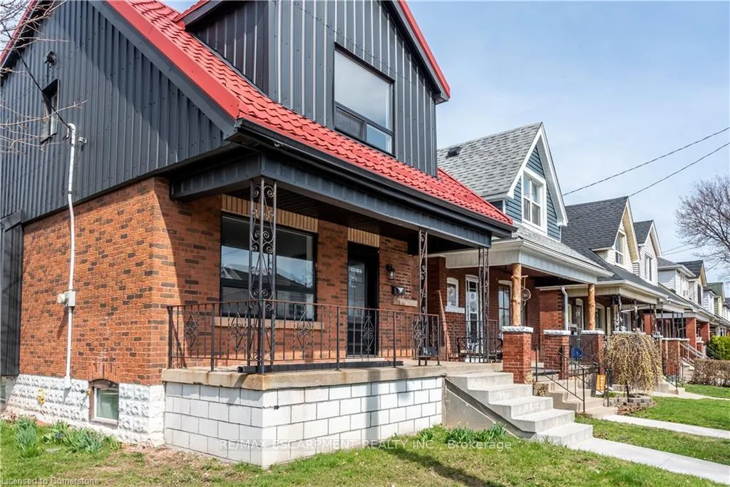 Photo 4 of 49 Cameron Avenue N, Hamilton, Homeside — HOMEH