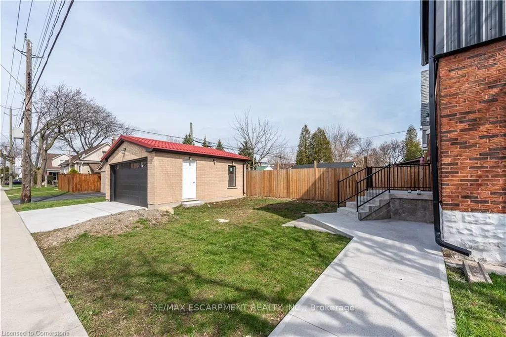 Photo 5 of 49 Cameron Avenue N, Hamilton, Homeside — HOMEH