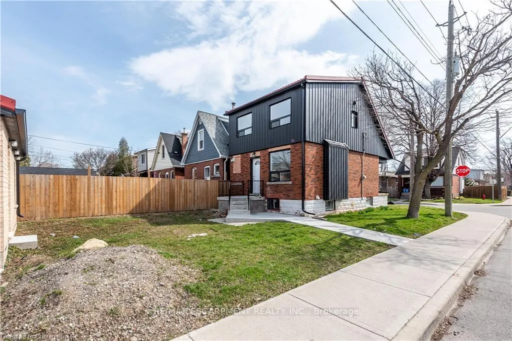 Photo 9 of 49 Cameron Avenue N, Hamilton, Homeside — HOMEH