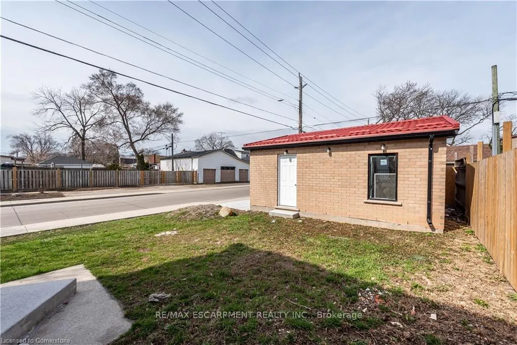 Photo 14 of 49 Cameron Avenue N, Hamilton, Homeside — HOMEH