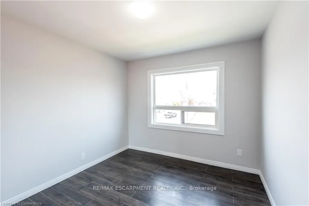Photo 34 of 49 Cameron Avenue N, Hamilton, Homeside — HOMEH