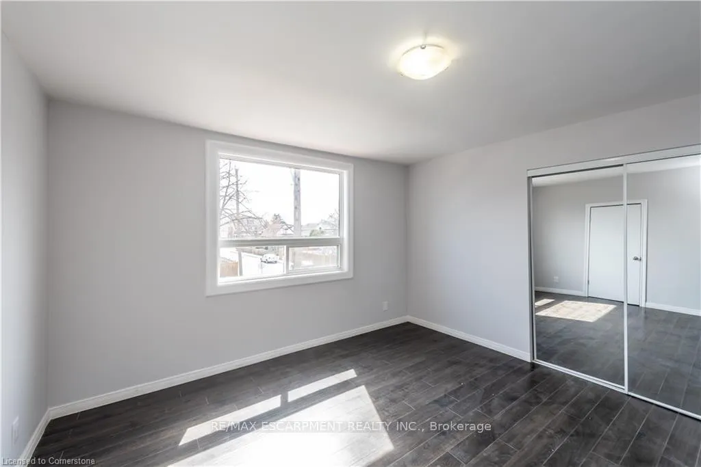 Photo 37 of 49 Cameron Avenue N, Hamilton, Homeside — HOMEH