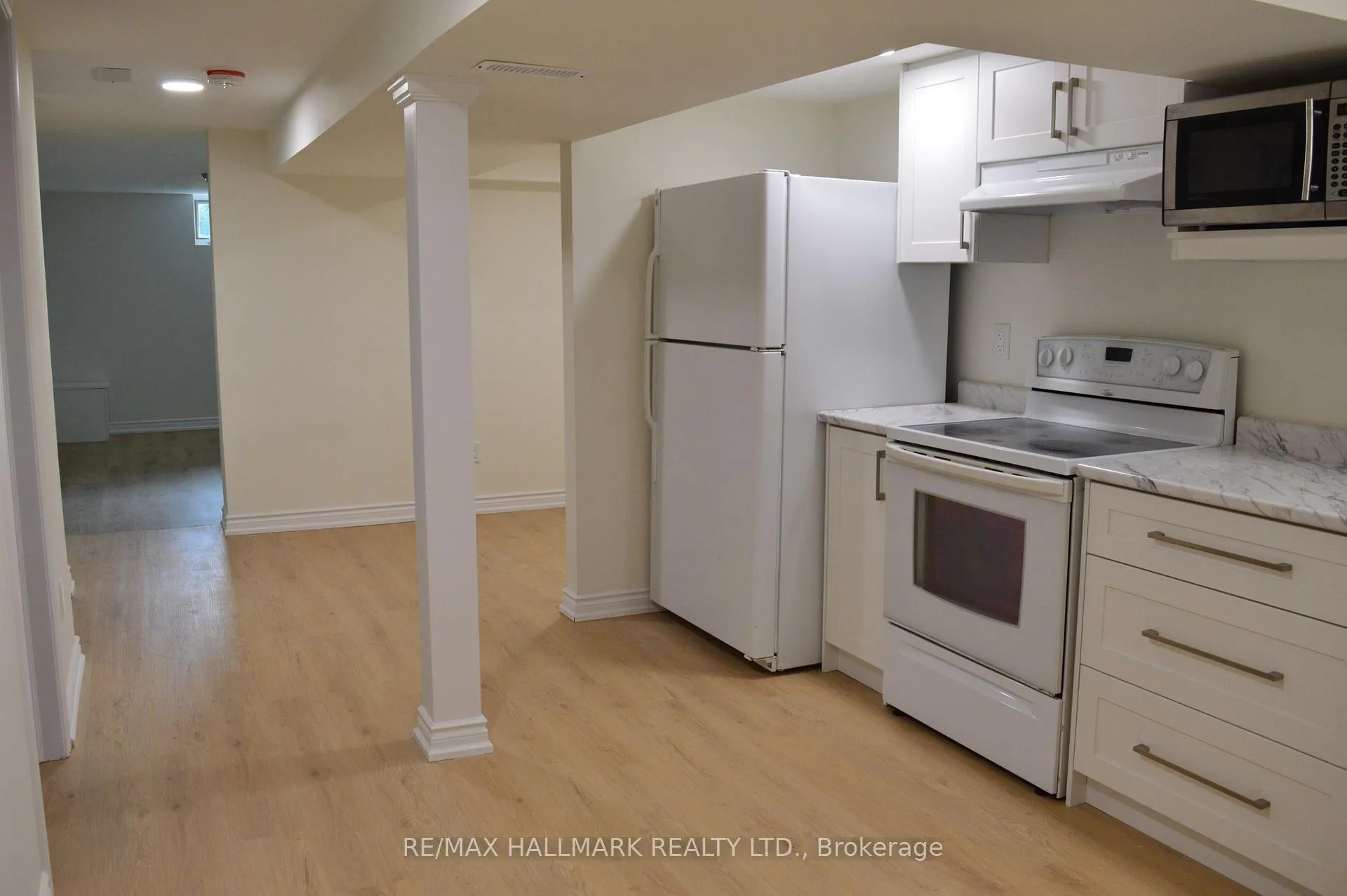 Photo 7 of Unit Lower, 10 Johnson Road, Aurora, Aurora Highlands — HOMEH