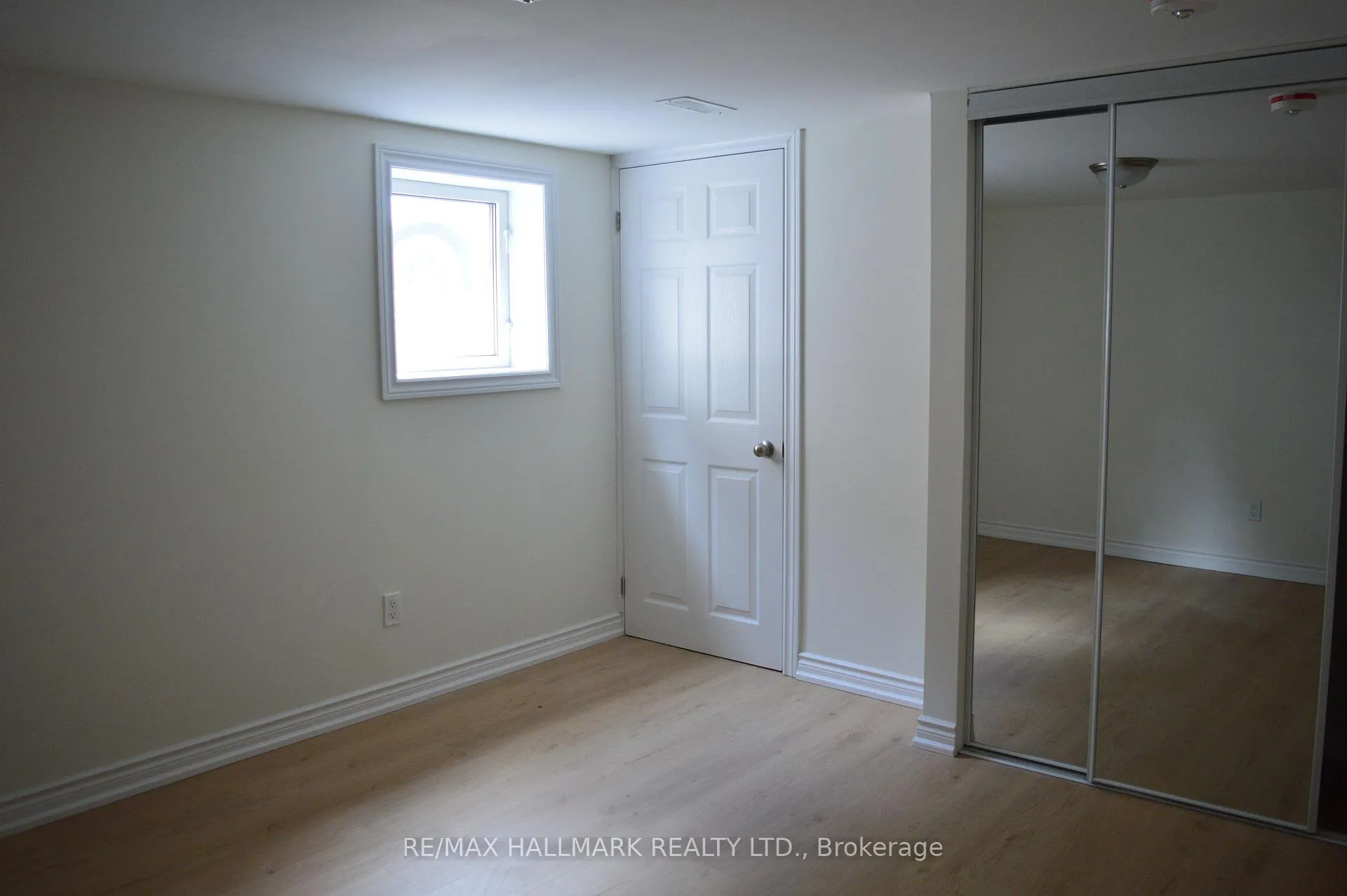 Photo 10 of Unit Lower, 10 Johnson Road, Aurora, Aurora Highlands — HOMEH