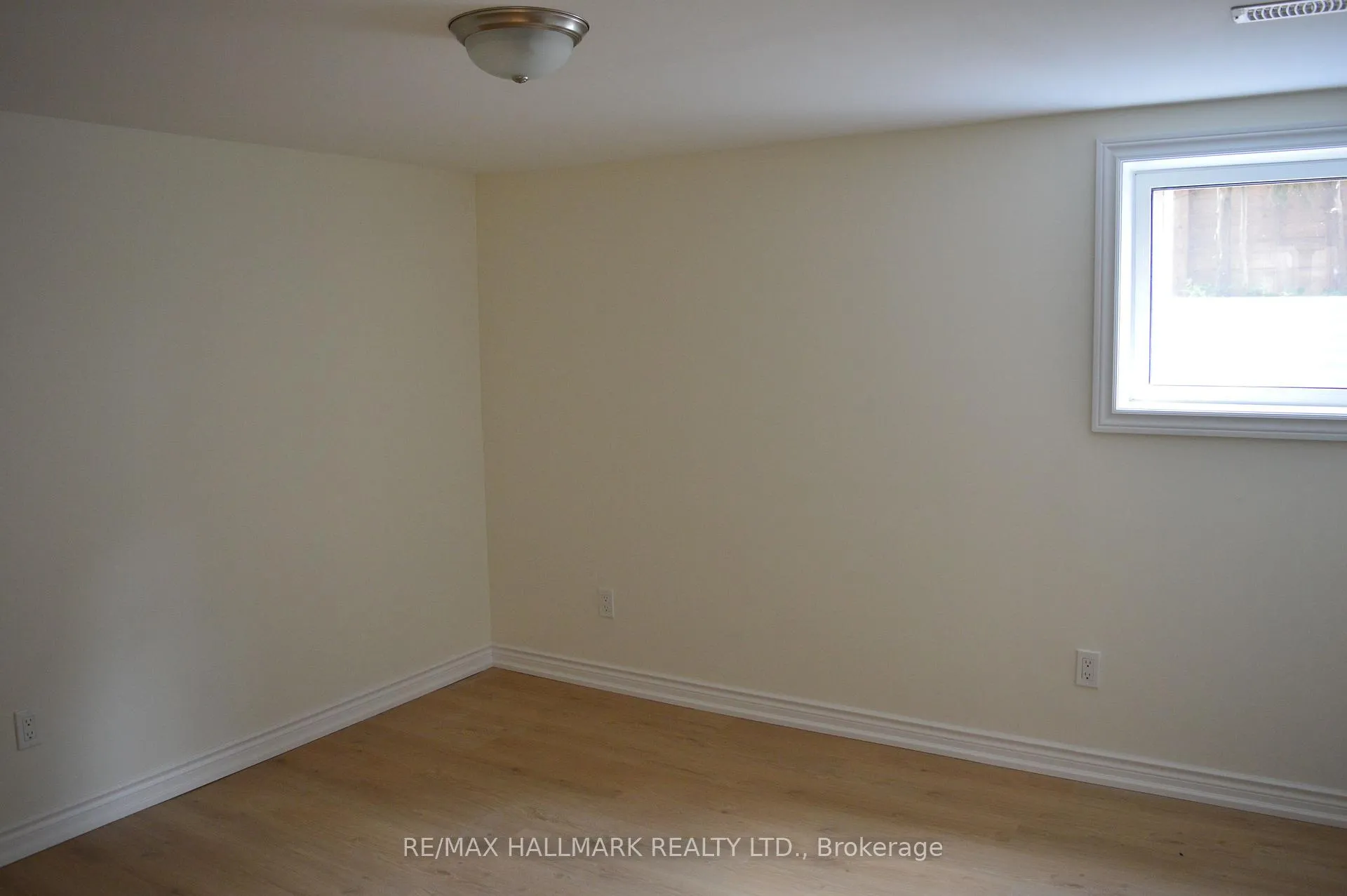 Photo 11 of Unit Lower, 10 Johnson Road, Aurora, Aurora Highlands — HOMEH