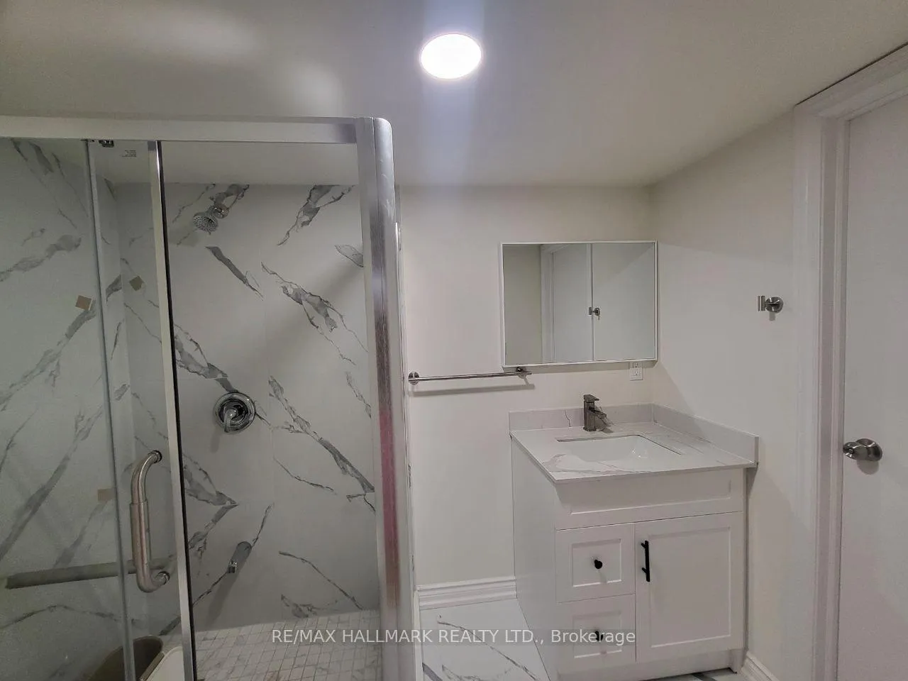 Photo 12 of Unit Lower, 10 Johnson Road, Aurora, Aurora Highlands — HOMEH