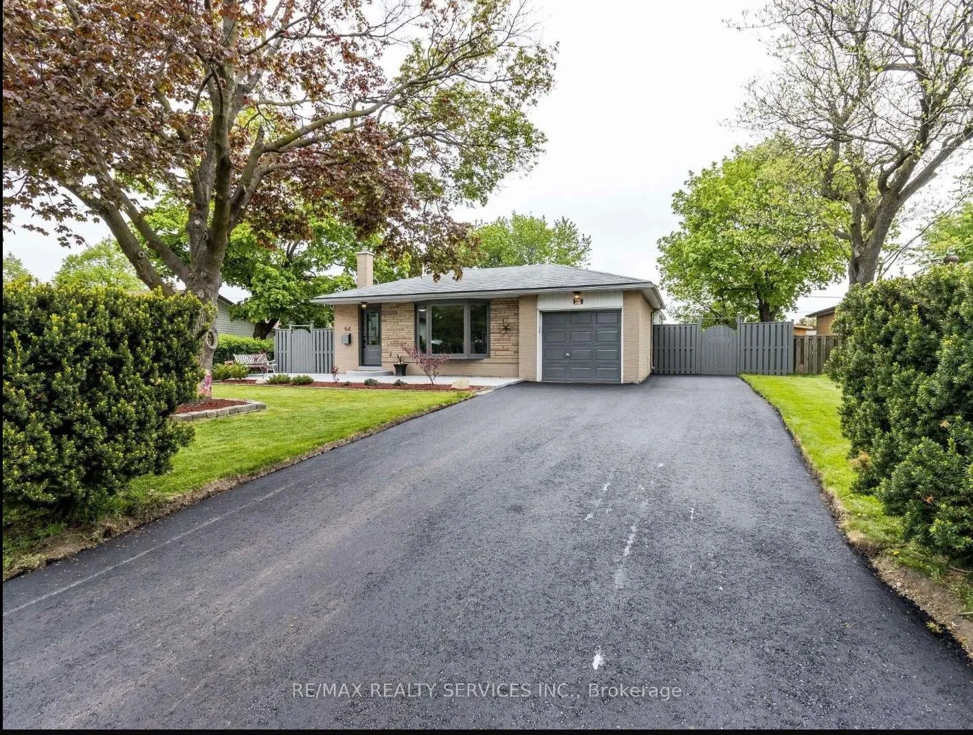 Photo 2 of 64 Brookdale Crescent, Brampton, Avondale — HOMEH