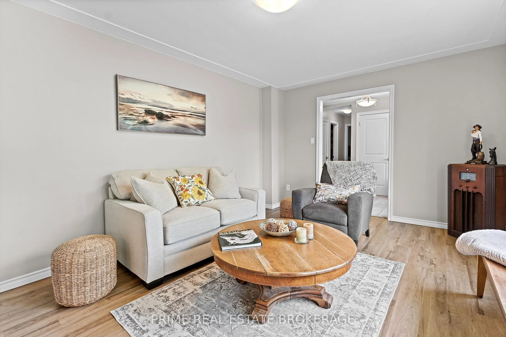 Photo 8 of 3304 Cromarty Drive, Thames Centre, Putnam — HOMEH