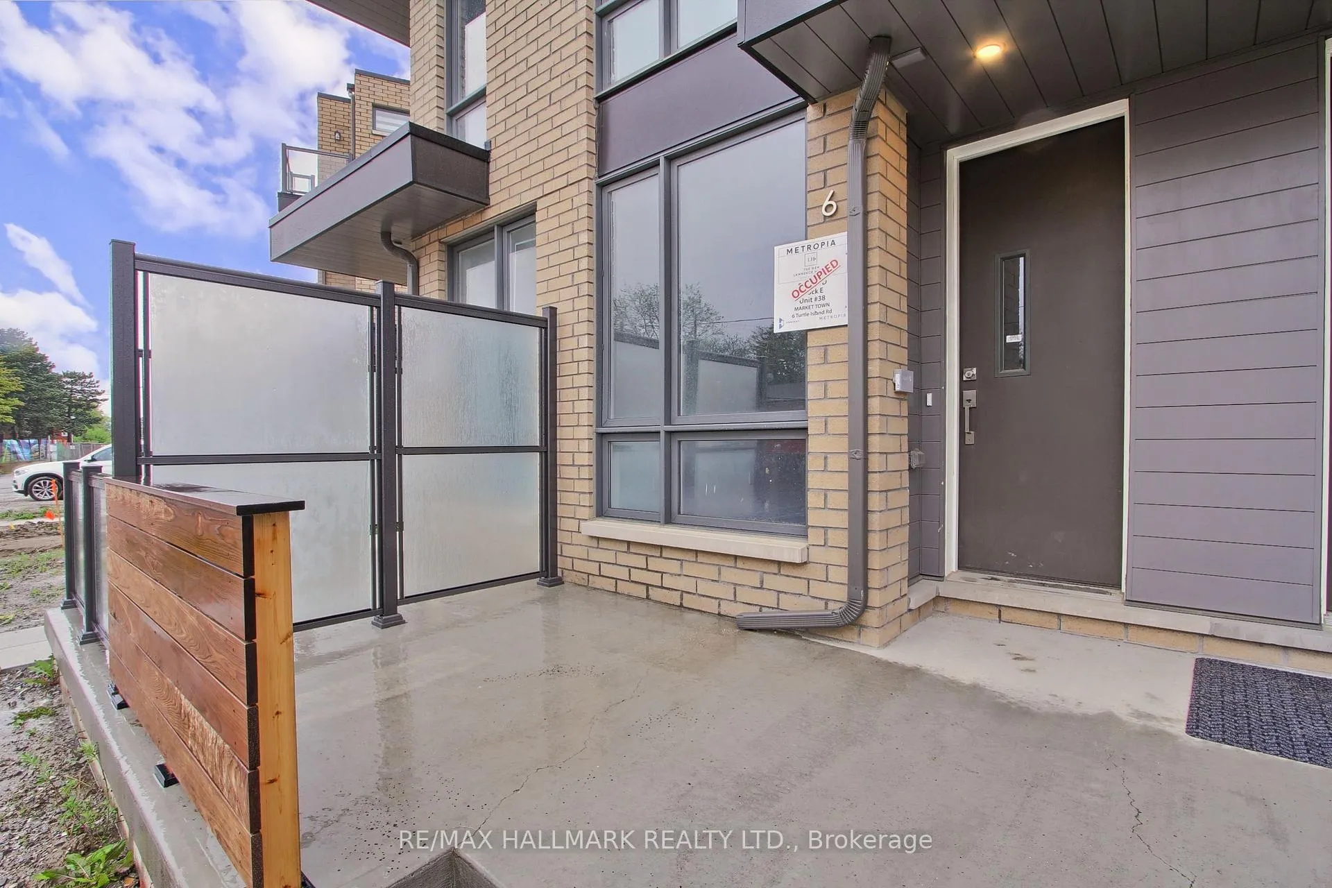 Photo 3 of 6 Turtle Island Road, Toronto, Englemount-Lawrence — HOMEH