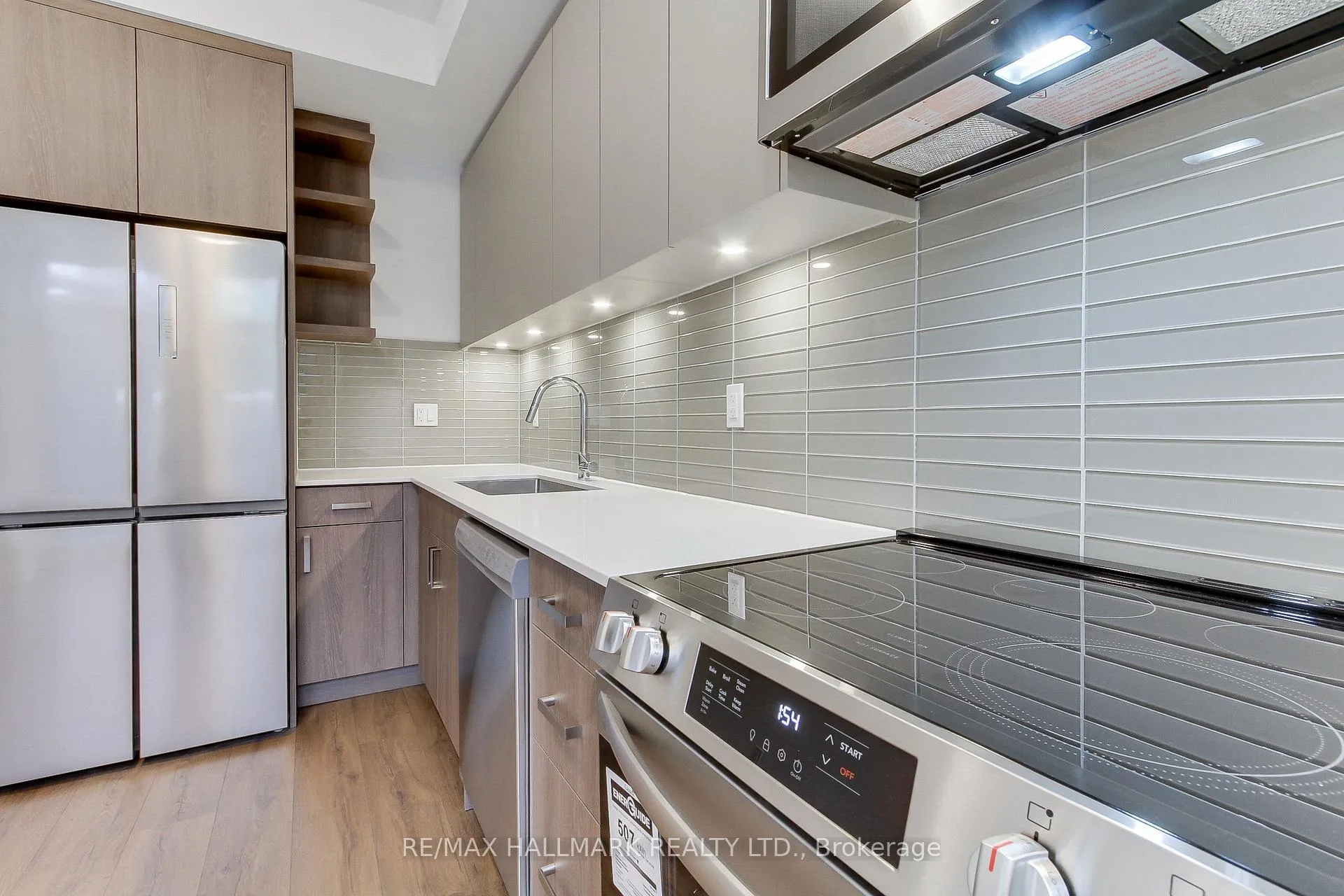 Photo 10 of 6 Turtle Island Road, Toronto, Englemount-Lawrence — HOMEH