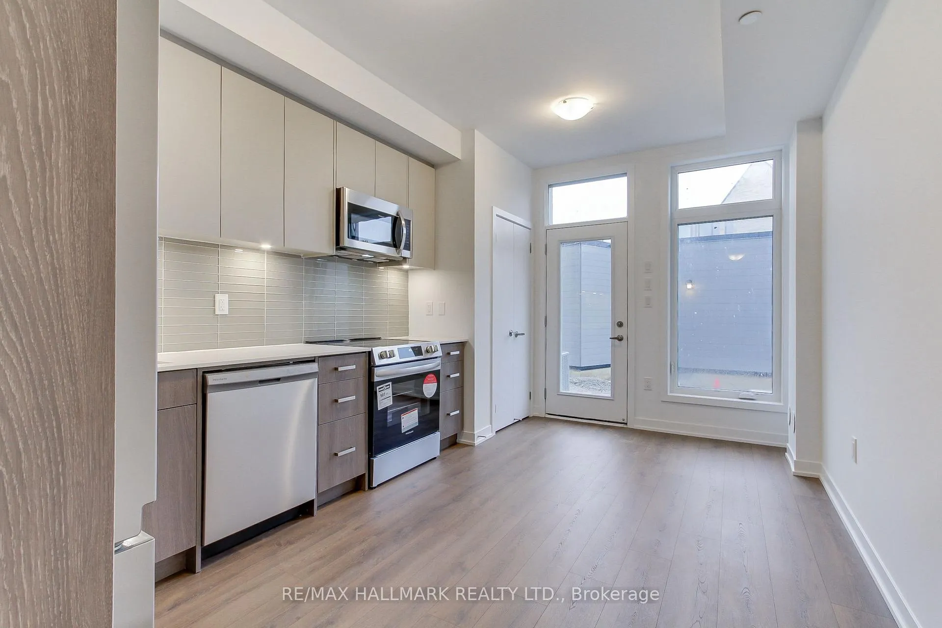 Photo 14 of 6 Turtle Island Road, Toronto, Englemount-Lawrence — HOMEH