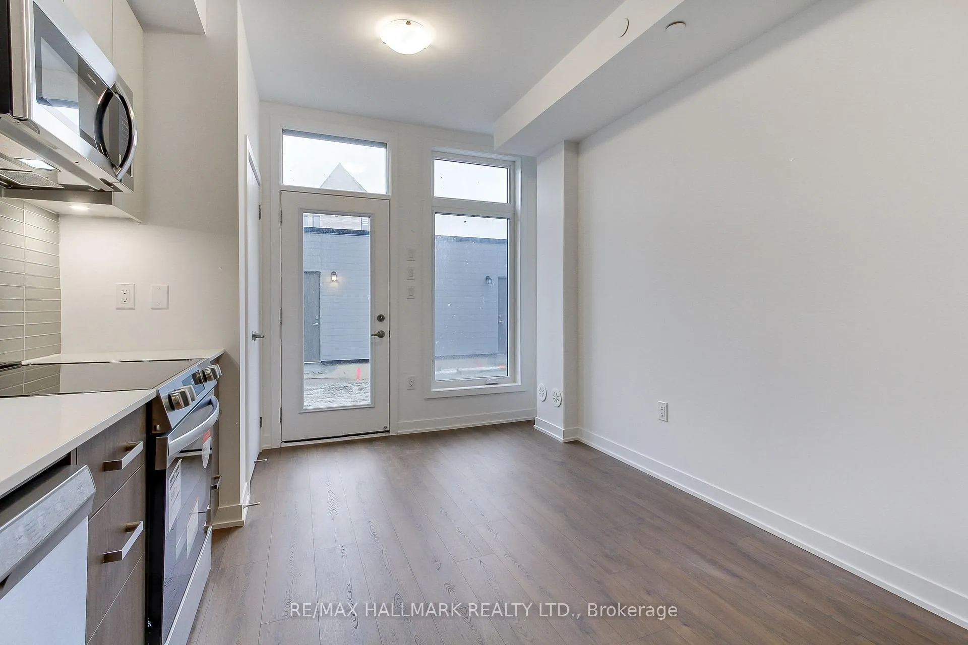 Photo 15 of 6 Turtle Island Road, Toronto, Englemount-Lawrence — HOMEH