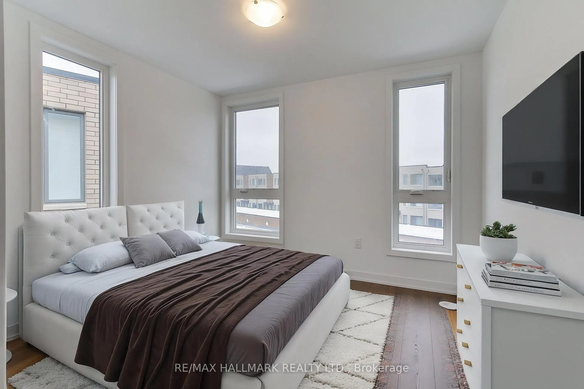 Photo 34 of 6 Turtle Island Road, Toronto, Englemount-Lawrence — HOMEH