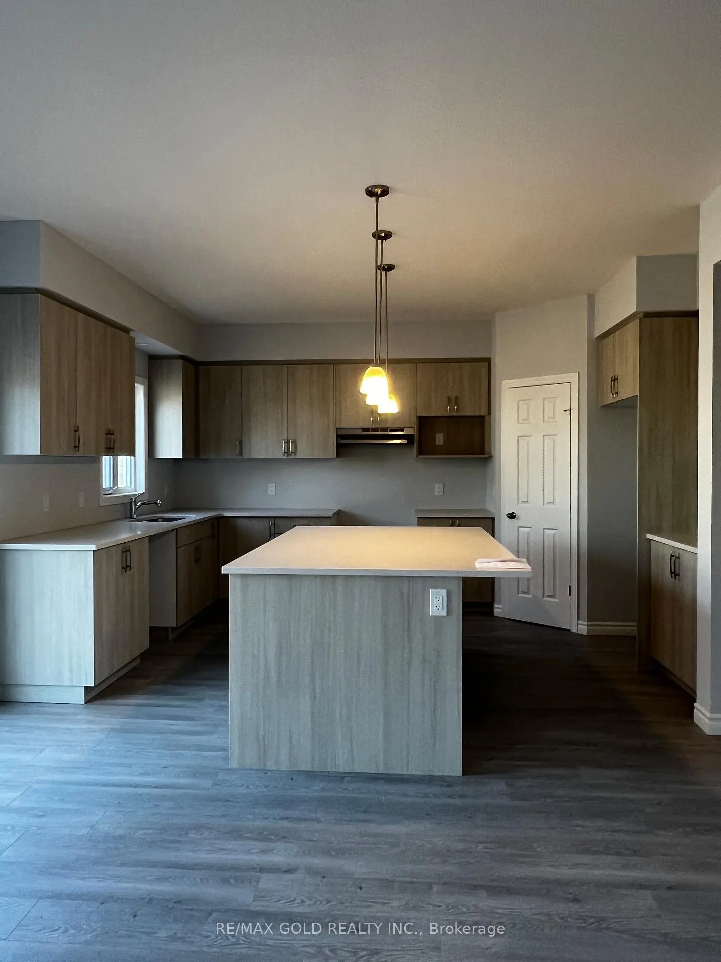Photo 3 of 12 Becker Street, Brant, Paris — HOMEH