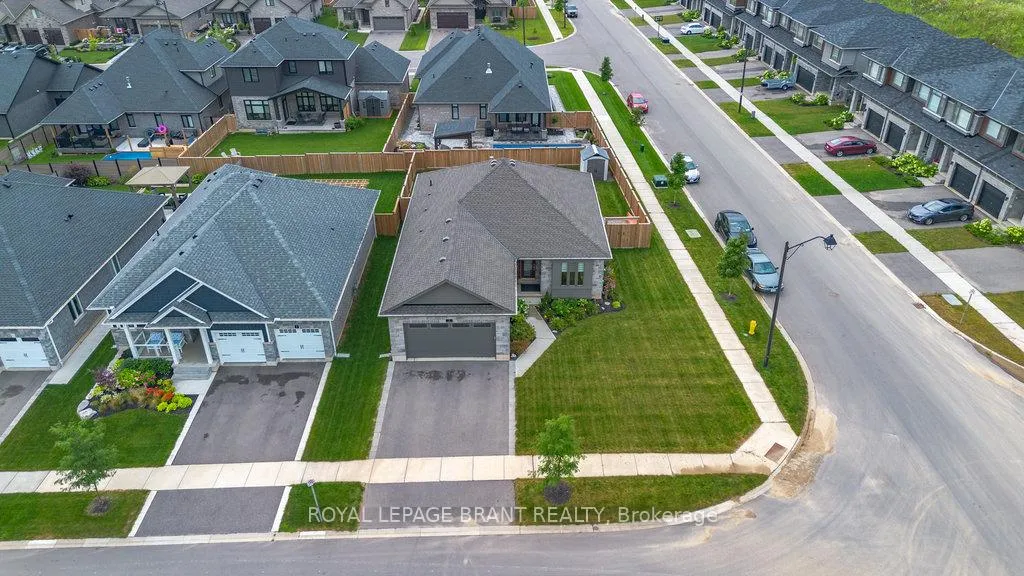 Photo 4 of 5 Edgar Place, Brant, Paris — HOMEH