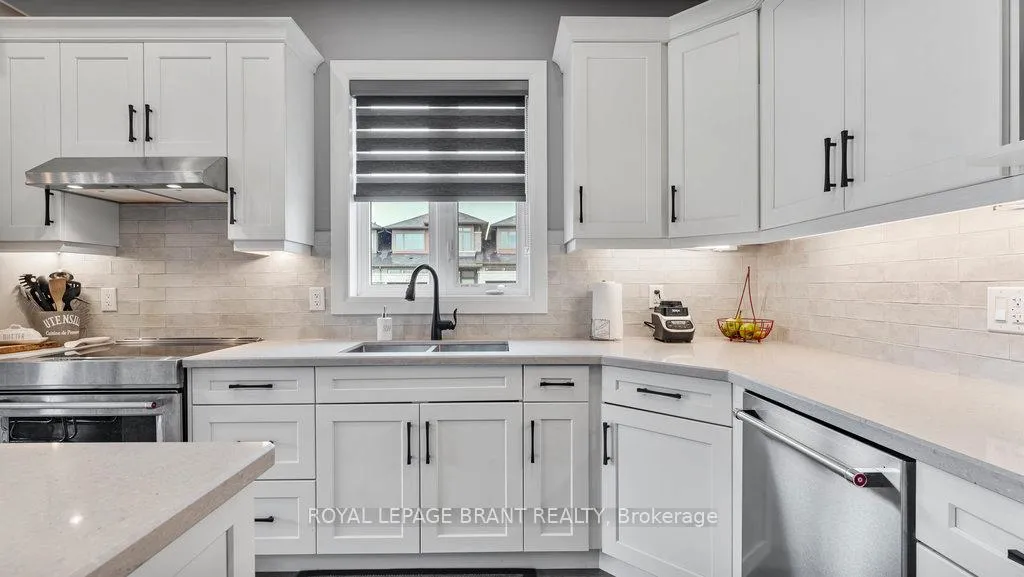 Photo 10 of 5 Edgar Place, Brant, Paris — HOMEH