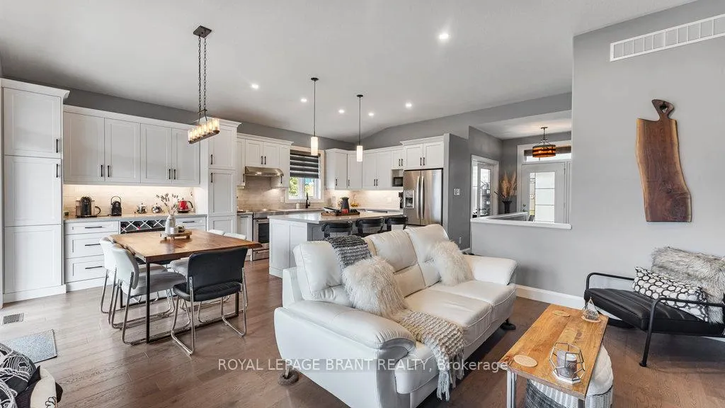 Photo 13 of 5 Edgar Place, Brant, Paris — HOMEH