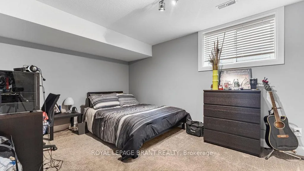 Photo 20 of 5 Edgar Place, Brant, Paris — HOMEH