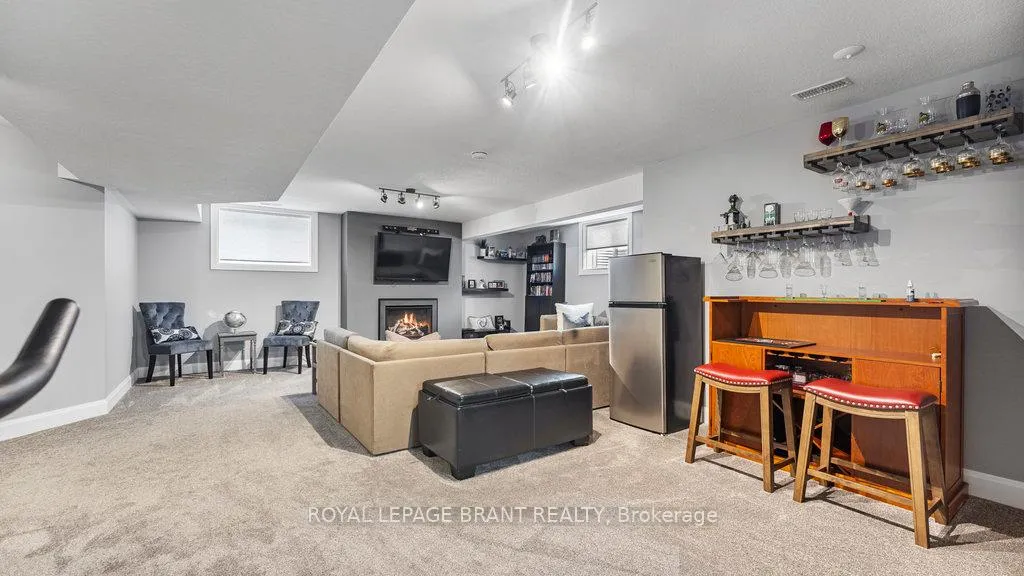 Photo 26 of 5 Edgar Place, Brant, Paris — HOMEH