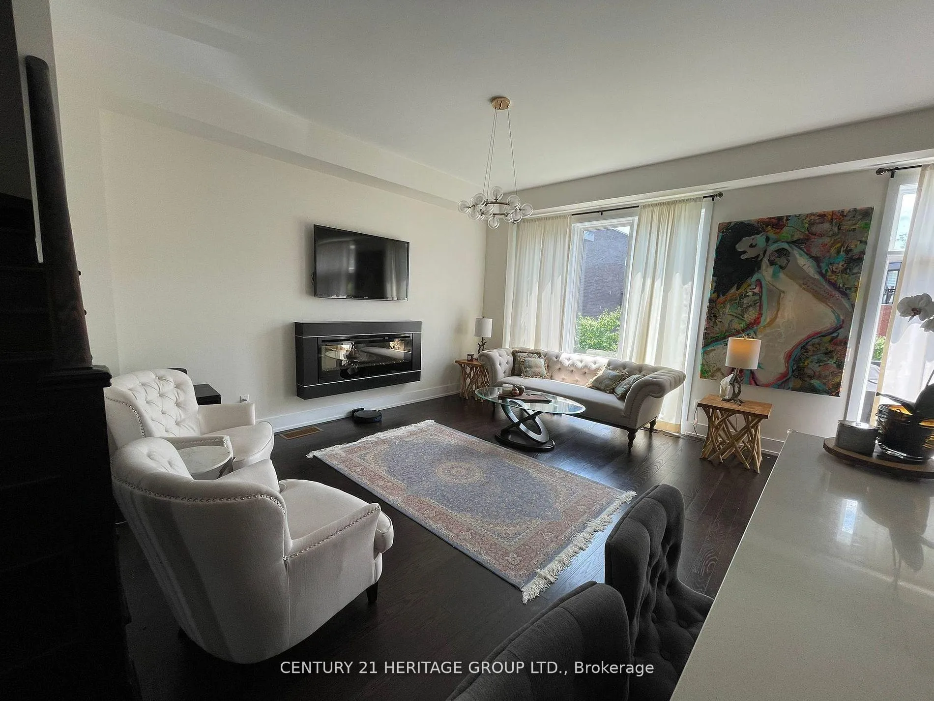 Photo 10 of 14 Cambray Road, Vaughan, Patterson — HOMEH