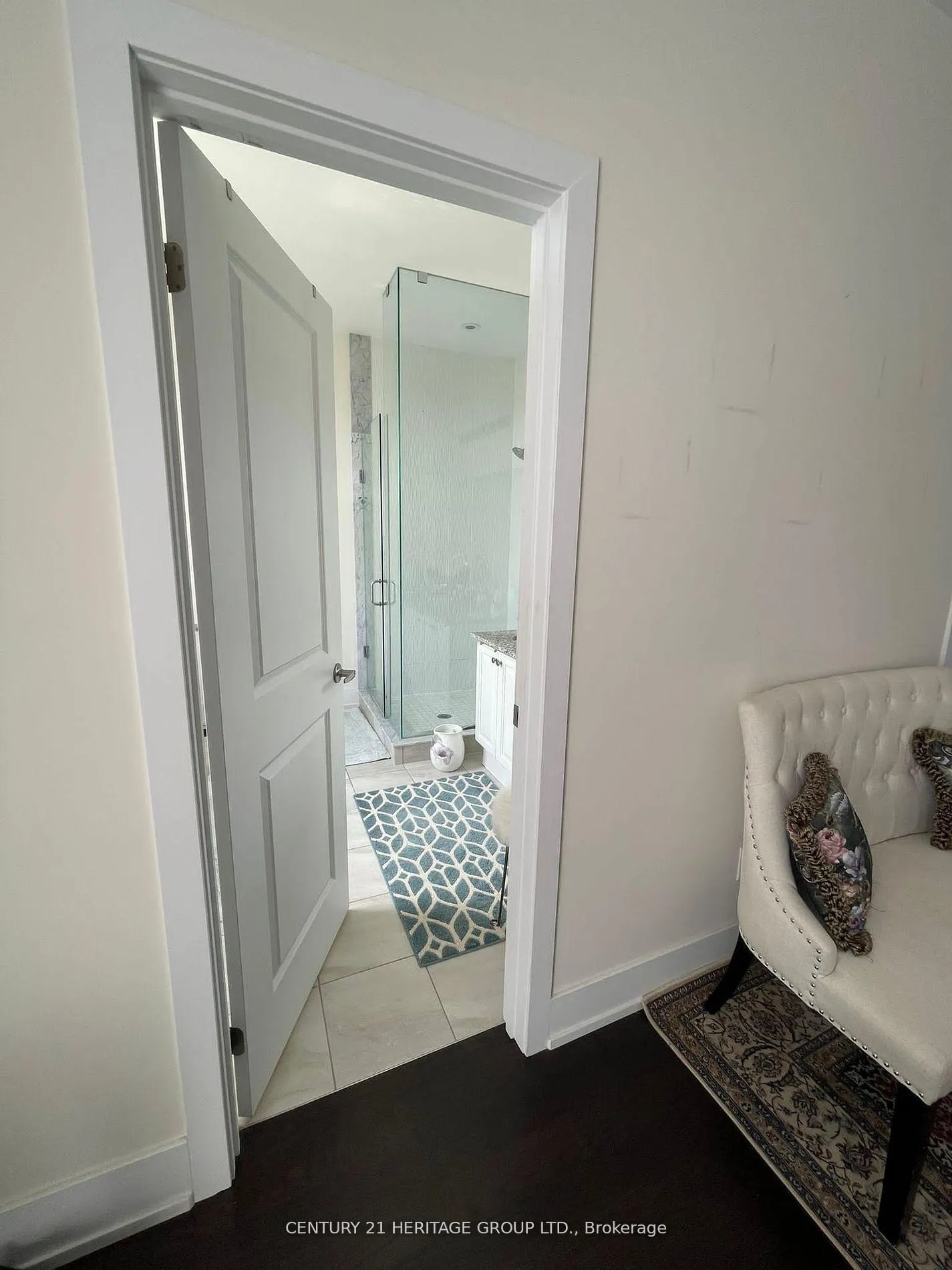 Photo 26 of 14 Cambray Road, Vaughan, Patterson — HOMEH