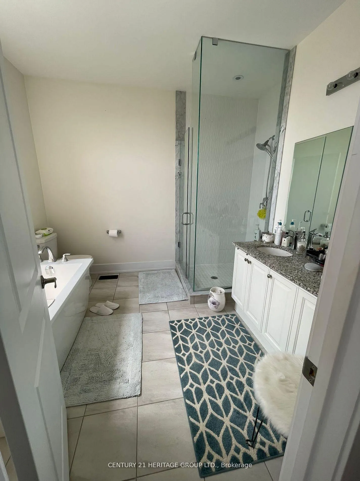 Photo 27 of 14 Cambray Road, Vaughan, Patterson — HOMEH