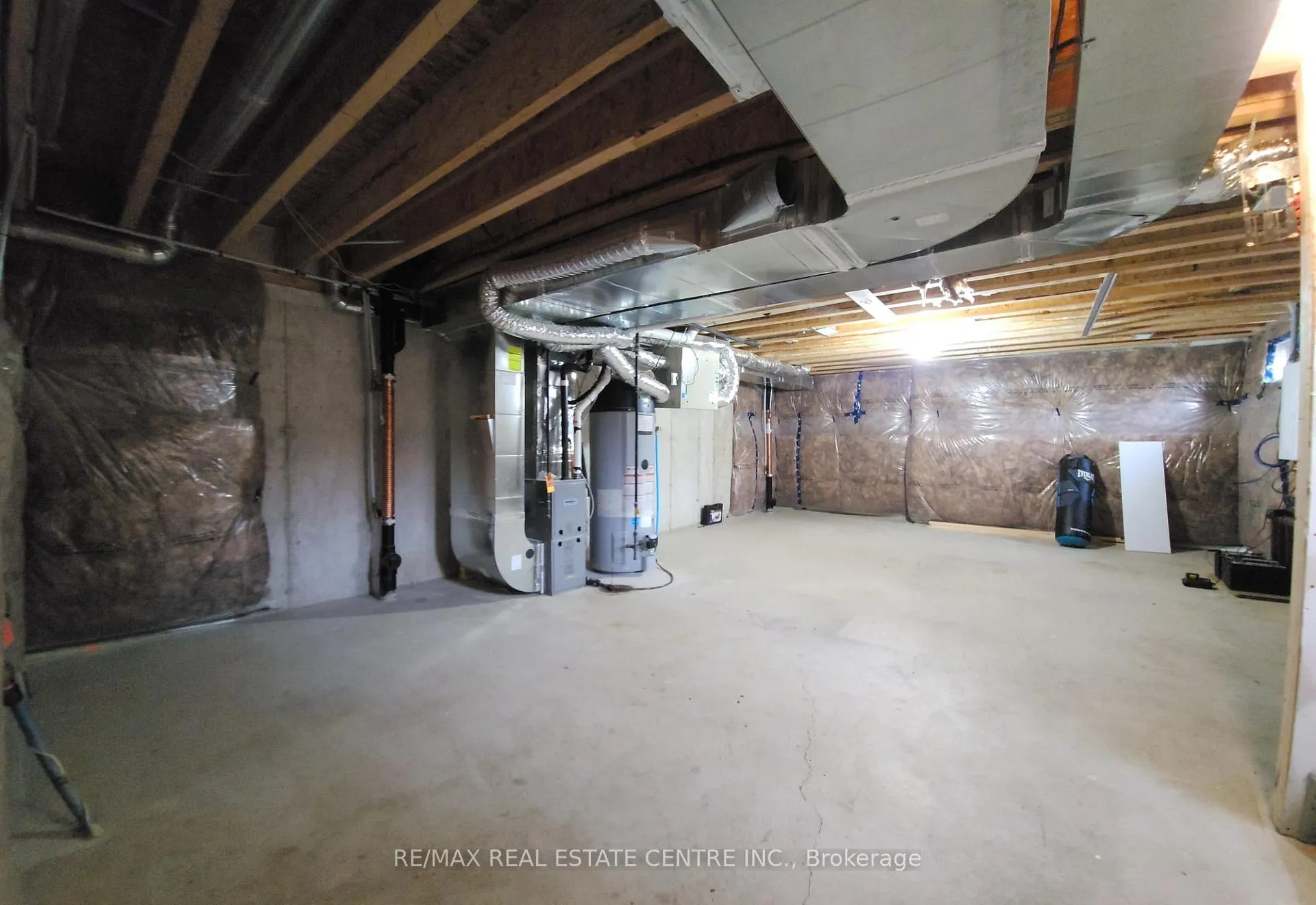 Photo 28 of 2 Utter Place, Hamilton, Stoney Creek Mountain — HOMEH