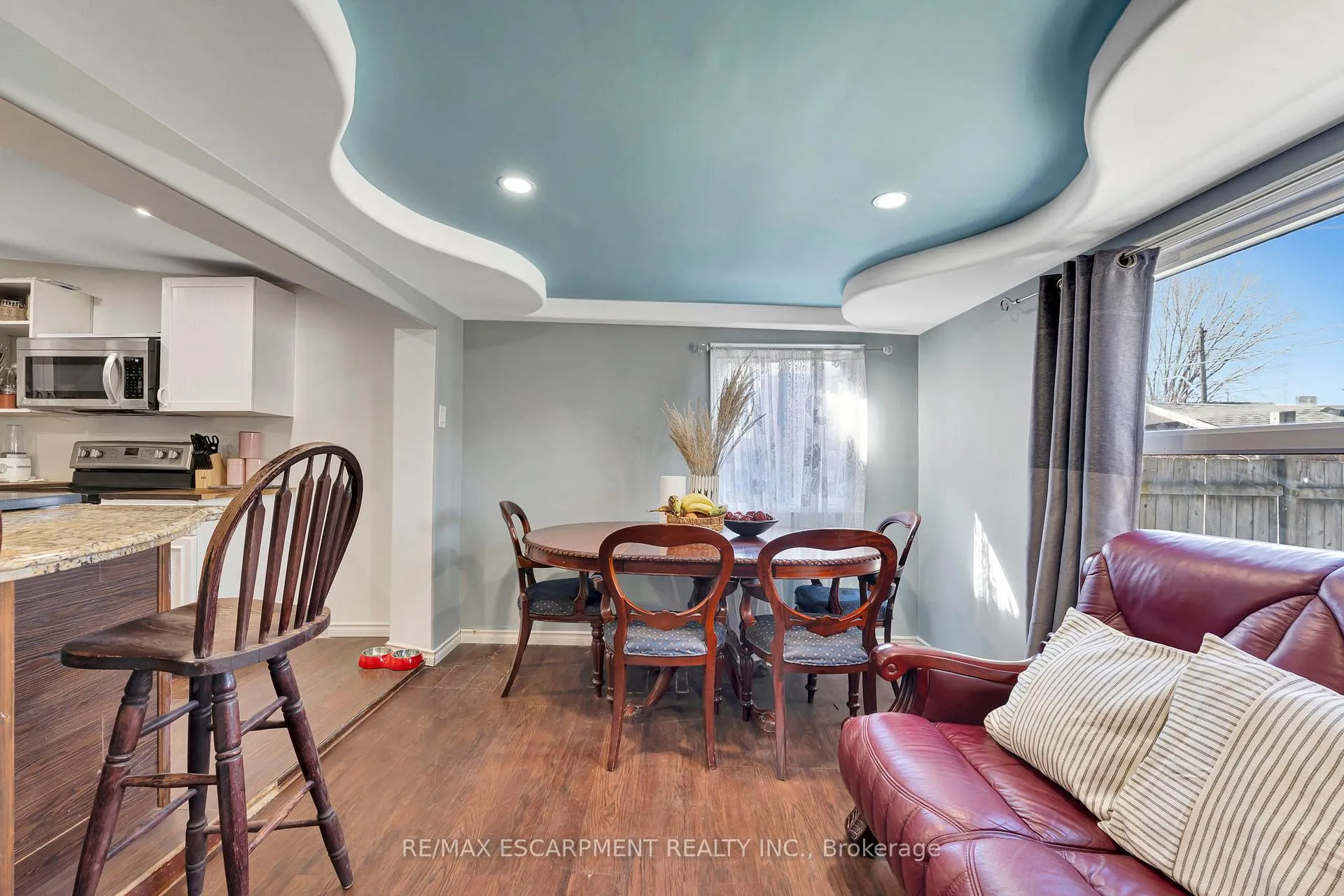 Photo 12 of 159 Grosvenor Avenue N, Hamilton, Crown Point — HOMEH