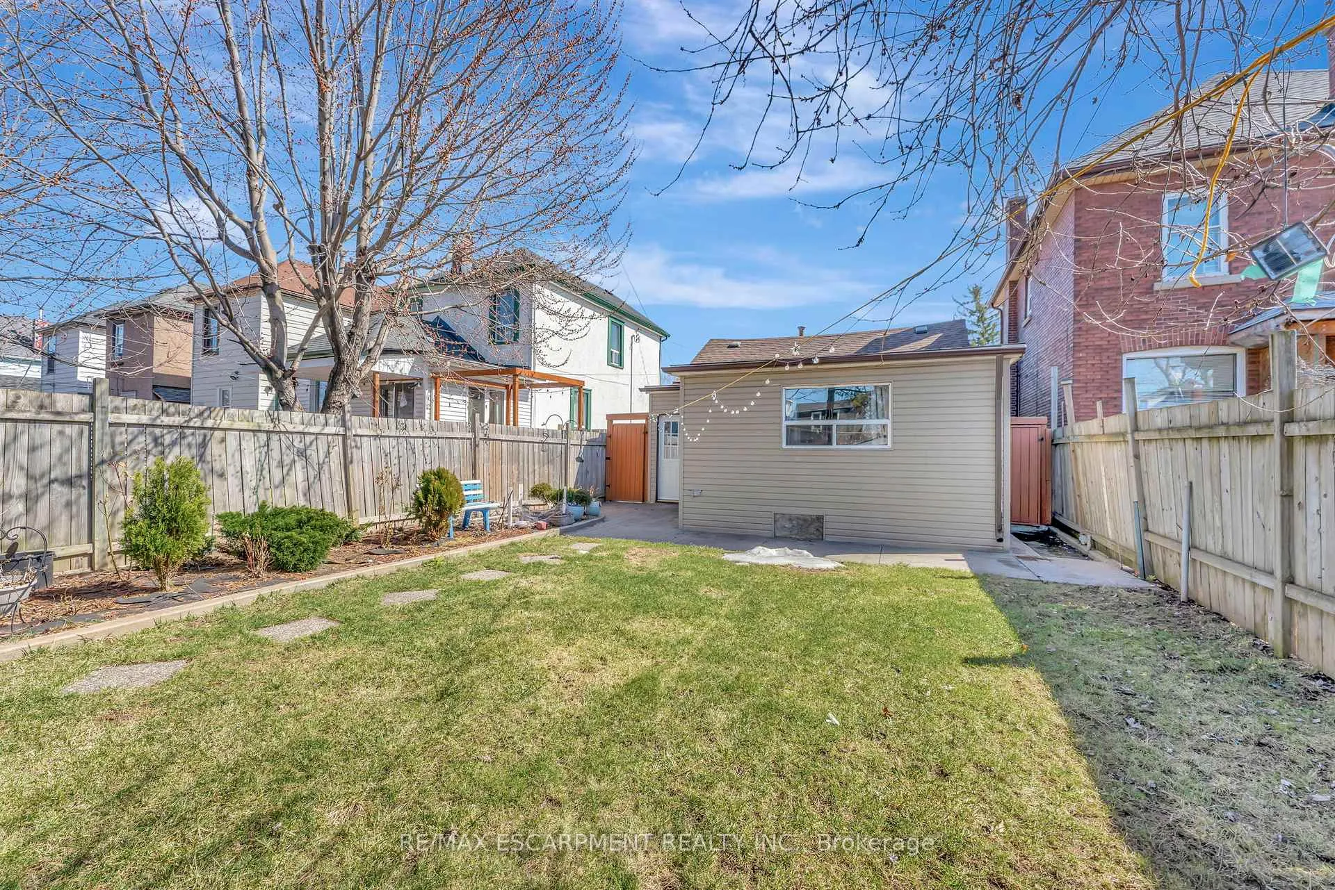 Photo 19 of 159 Grosvenor Avenue N, Hamilton, Crown Point — HOMEH