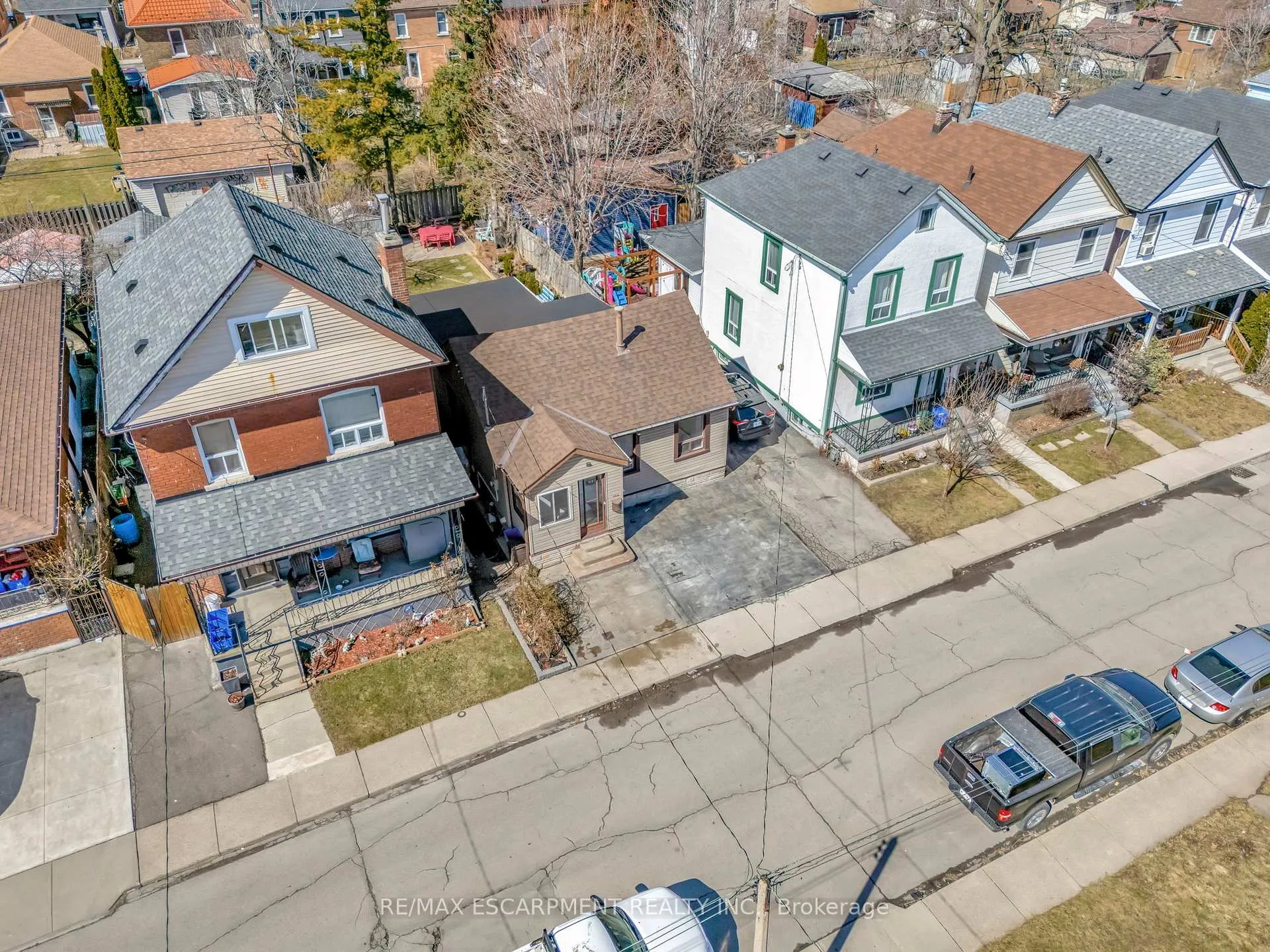 Photo 23 of 159 Grosvenor Avenue N, Hamilton, Crown Point — HOMEH