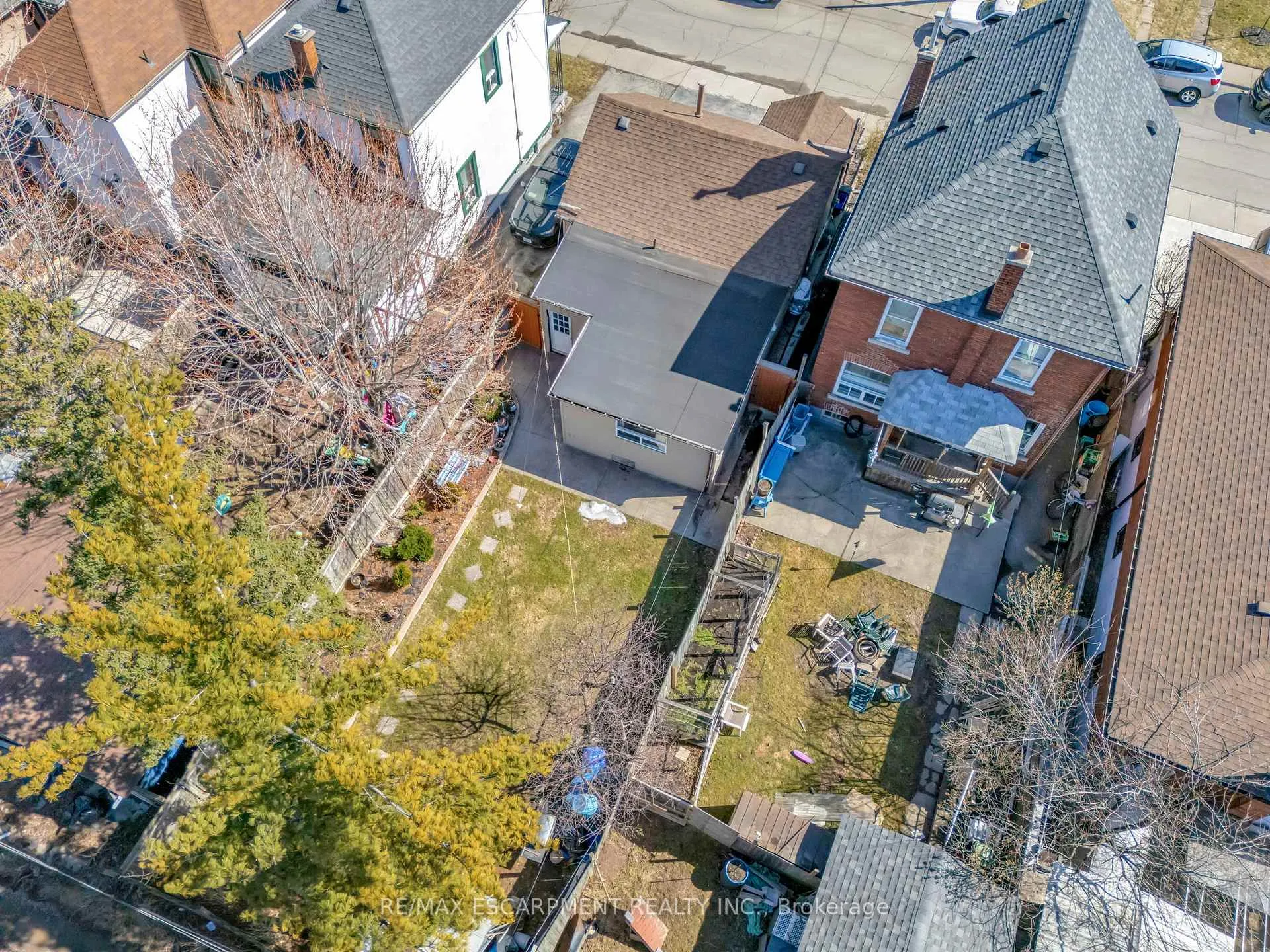 Photo 29 of 159 Grosvenor Avenue N, Hamilton, Crown Point — HOMEH