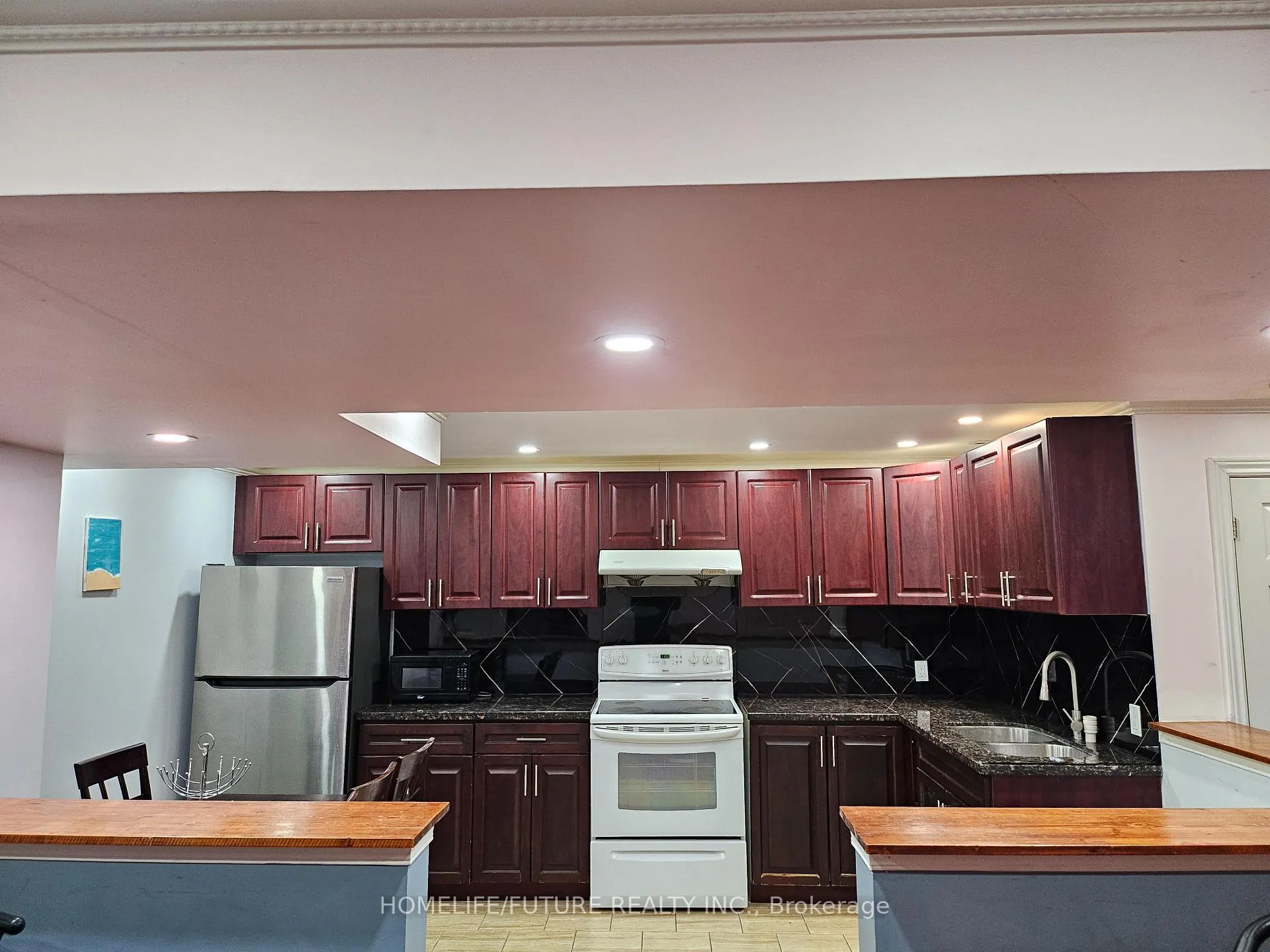 Photo 4 of Unit Bsmt, 9 White Cedar Drive, Markham, Legacy — HOMEH