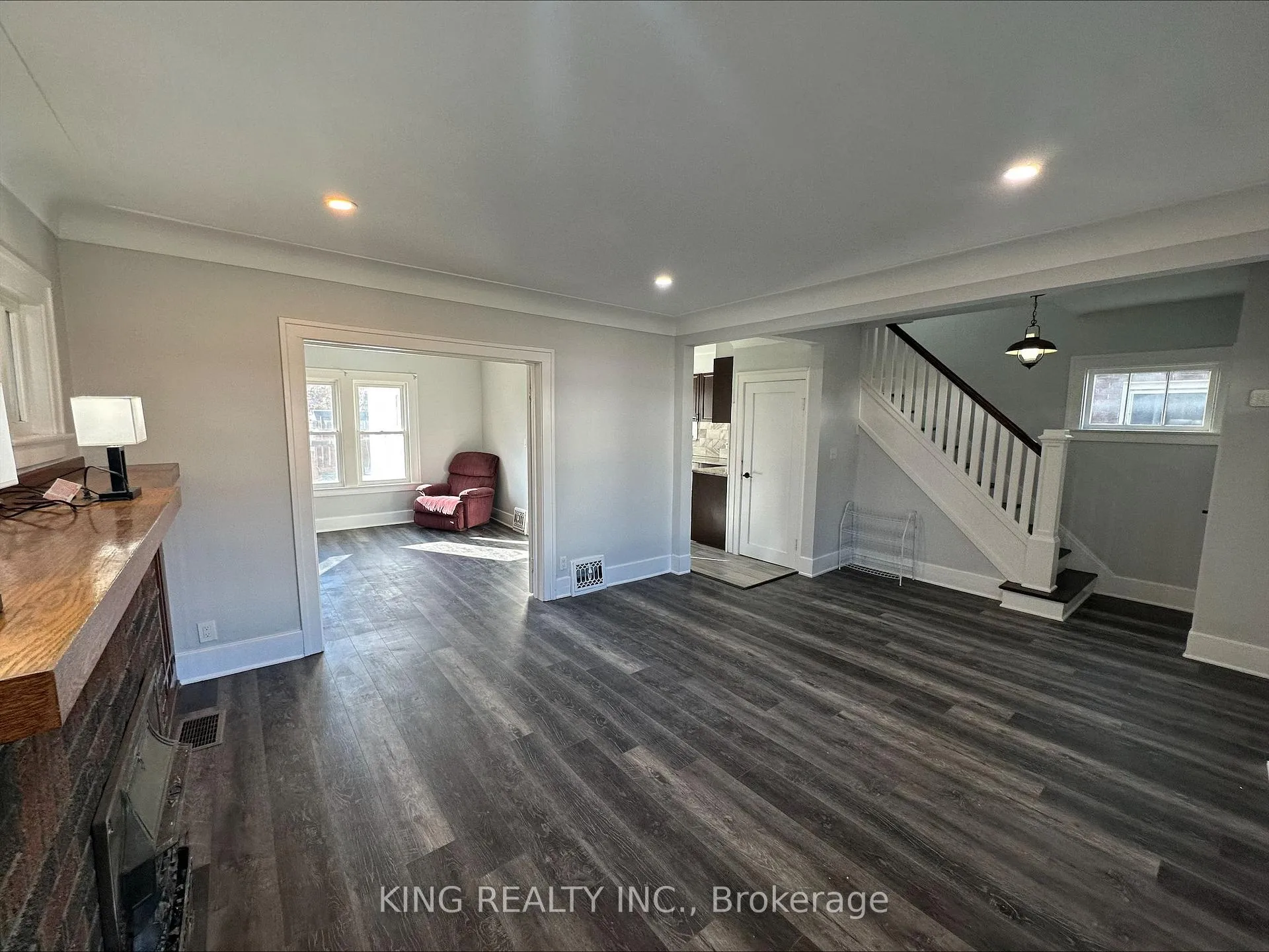 Photo 2 of Unit Main, 1243 Bruce Avenue, Windsor — HOMEH