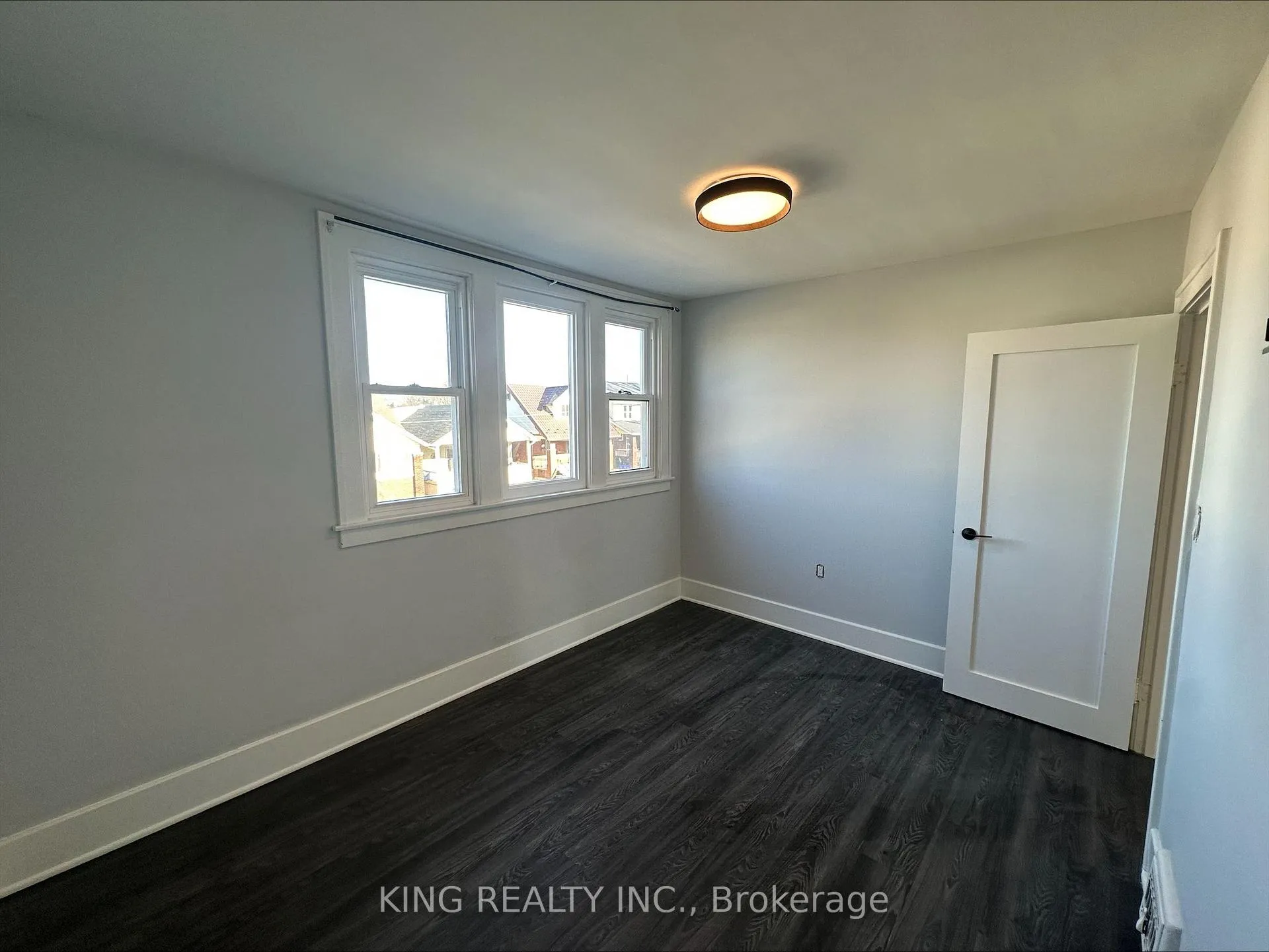Photo 7 of Unit Main, 1243 Bruce Avenue, Windsor — HOMEH
